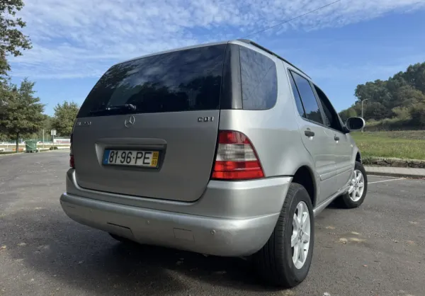 Mercedes-Benz ML 270 14