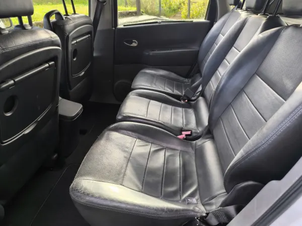 Renault Mégane Scénic 8