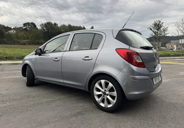 Opel Corsa 12