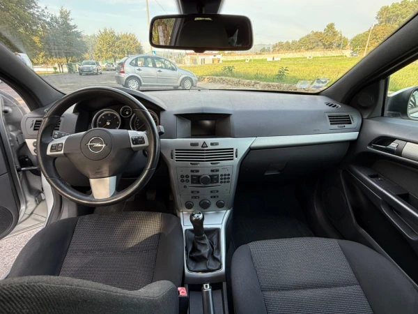 Opel Astra GTC 7