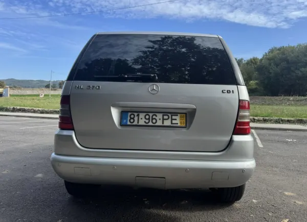 Mercedes-Benz ML 270 9