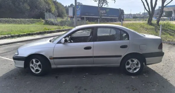 Toyota Avensis 11
