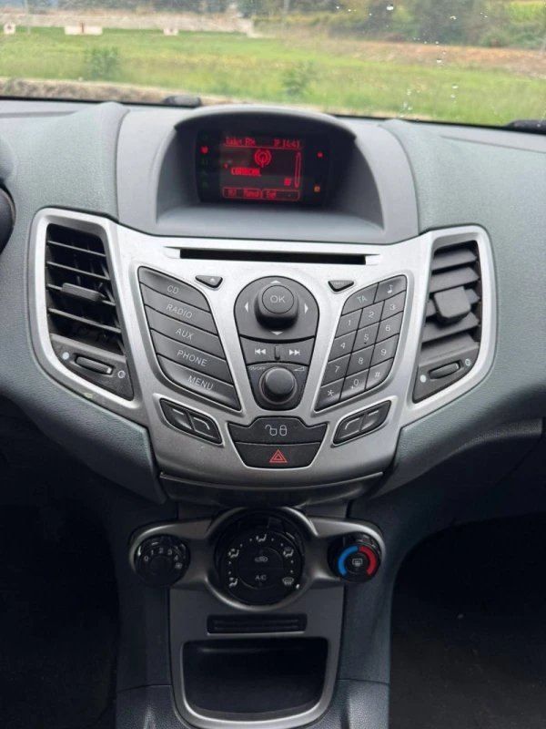 Ford Fiesta 11