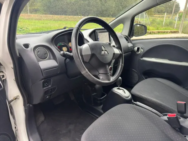 Mitsubishi i-MiEV 19