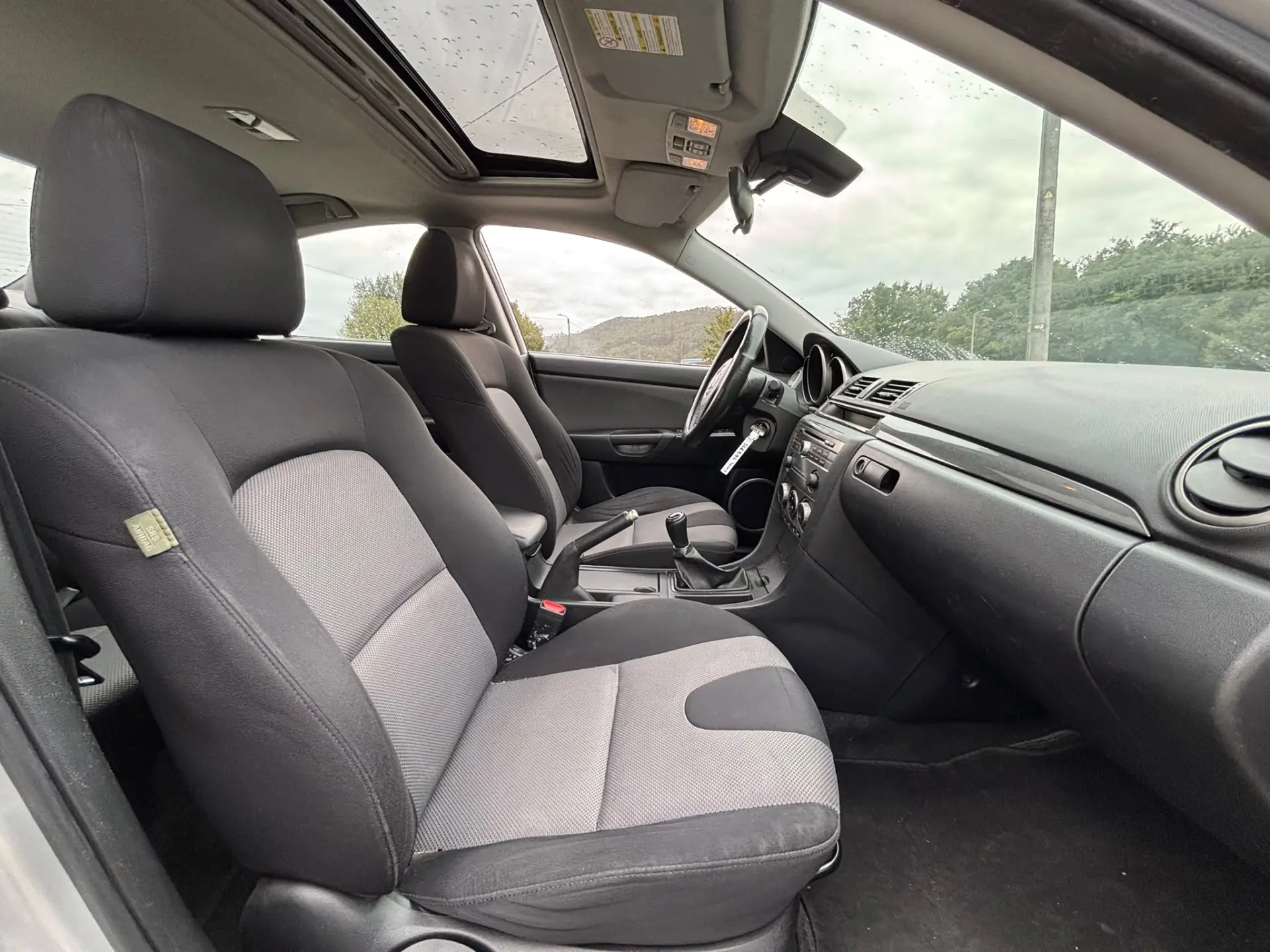 Mazda 3 4