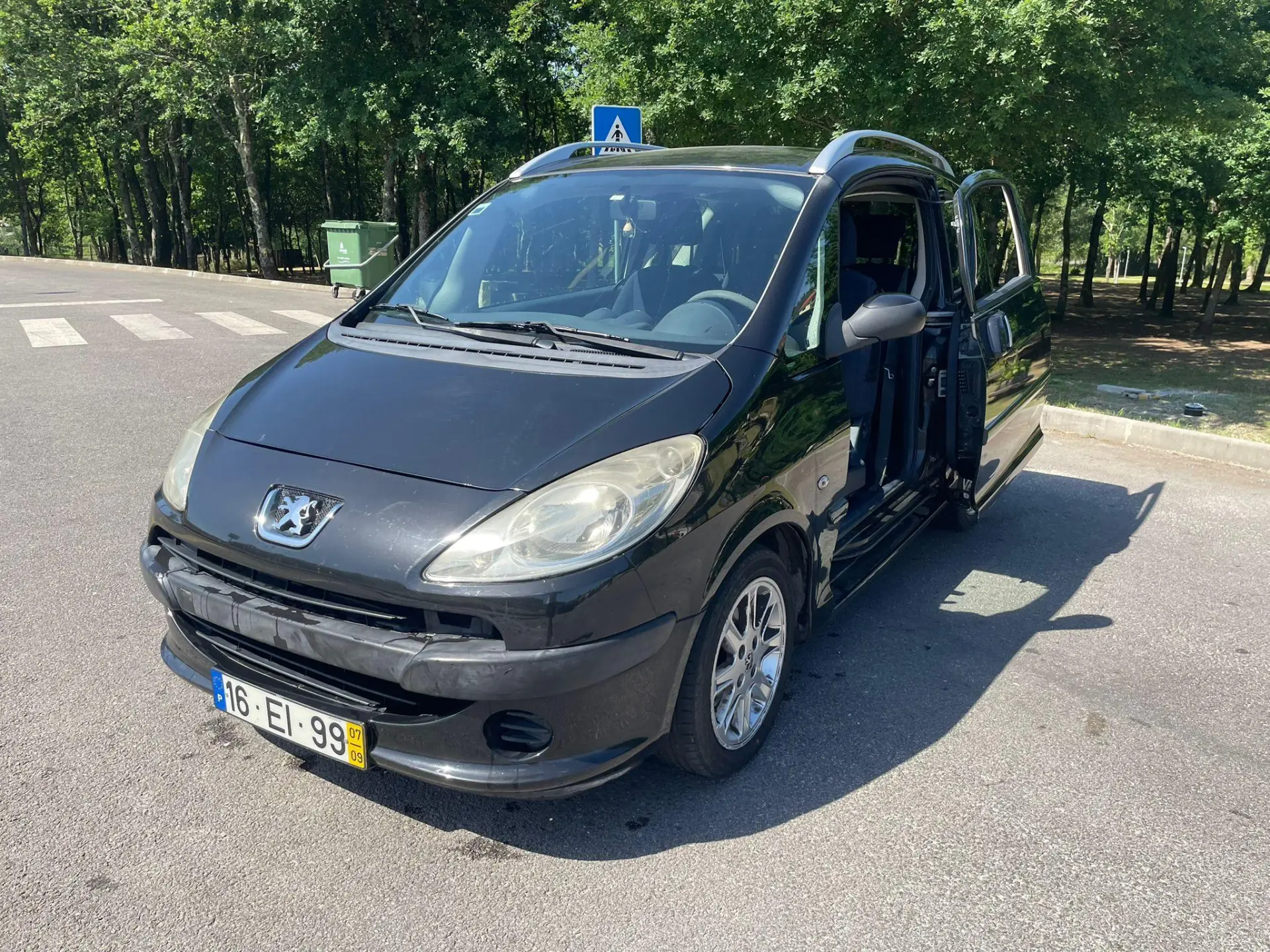 Peugeot 1007 1