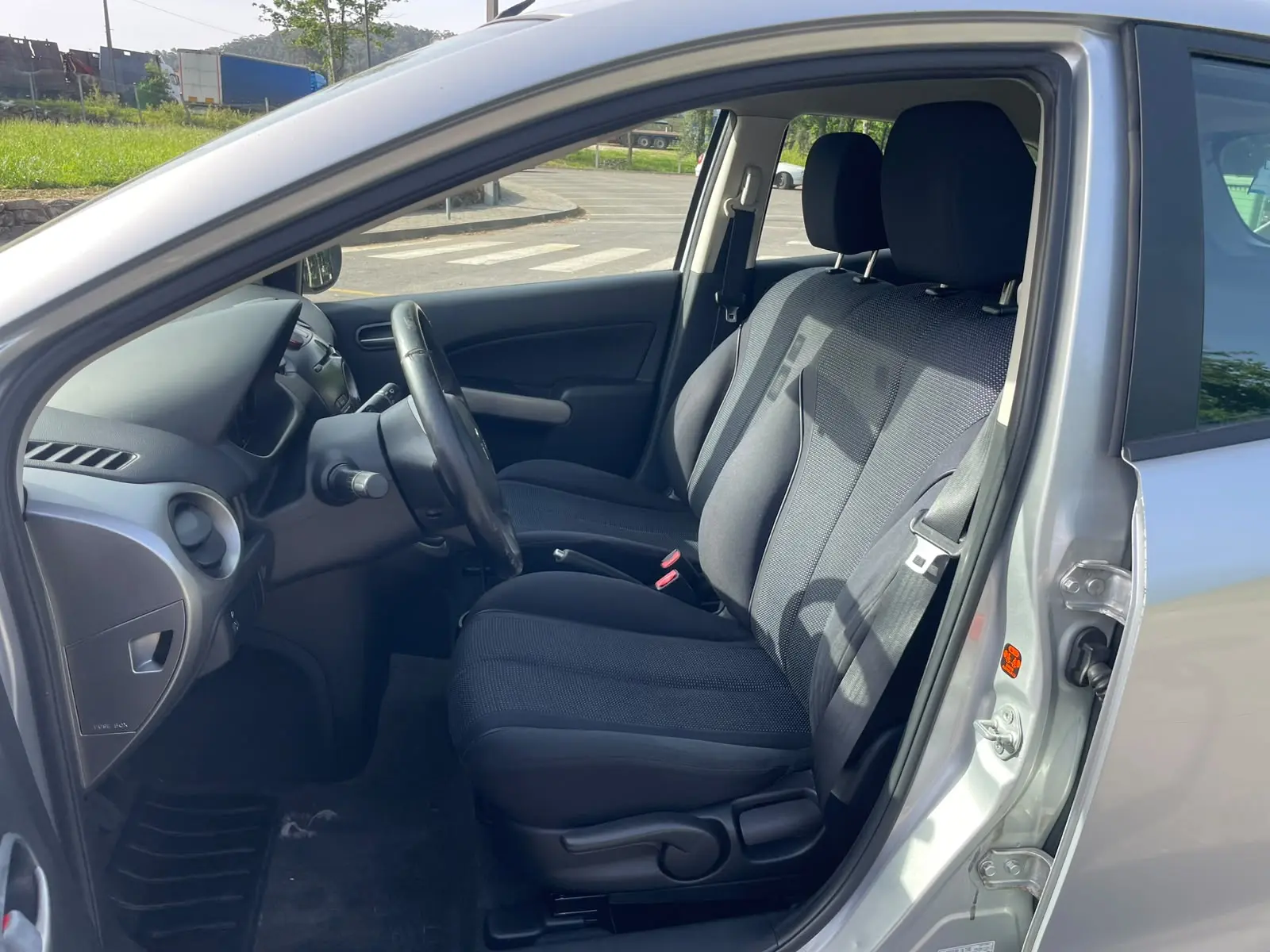 Mazda 2 2