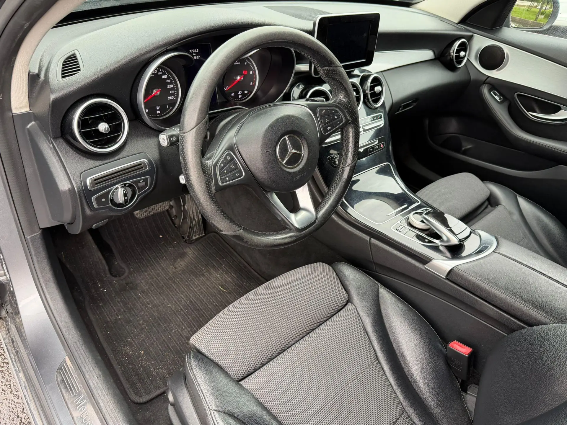 Mercedes-Benz C 220 8