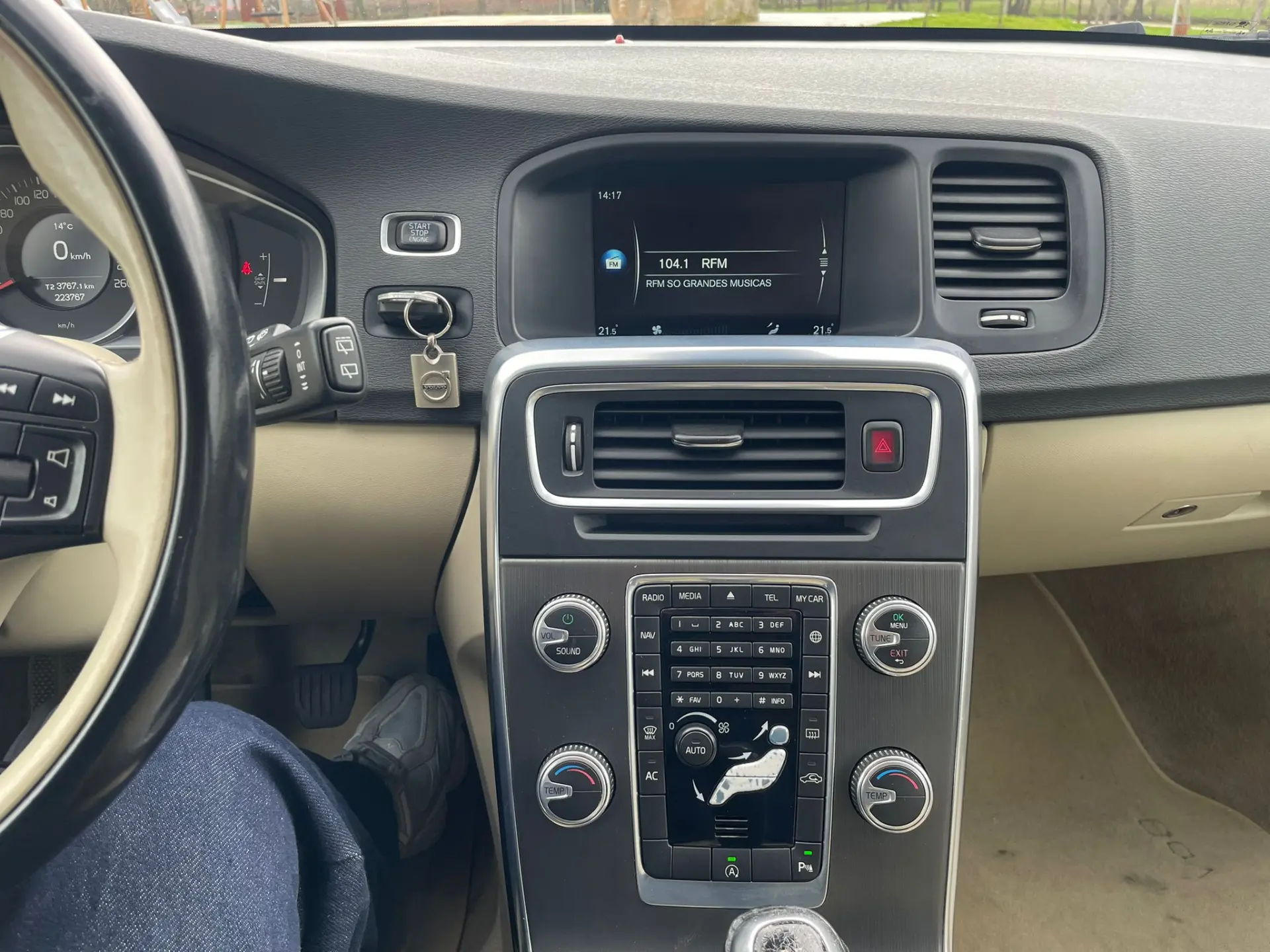Volvo V60 8