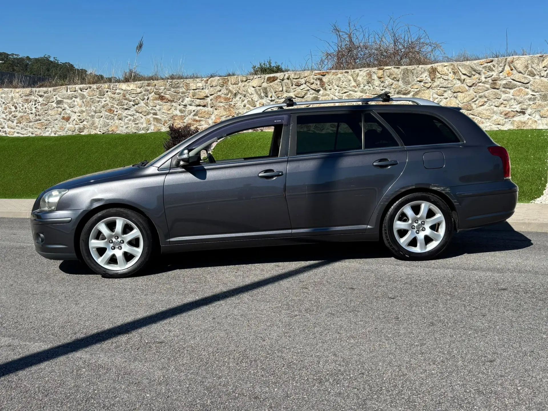 Toyota Avensis SW 2.0 D-4D Exclusive 9