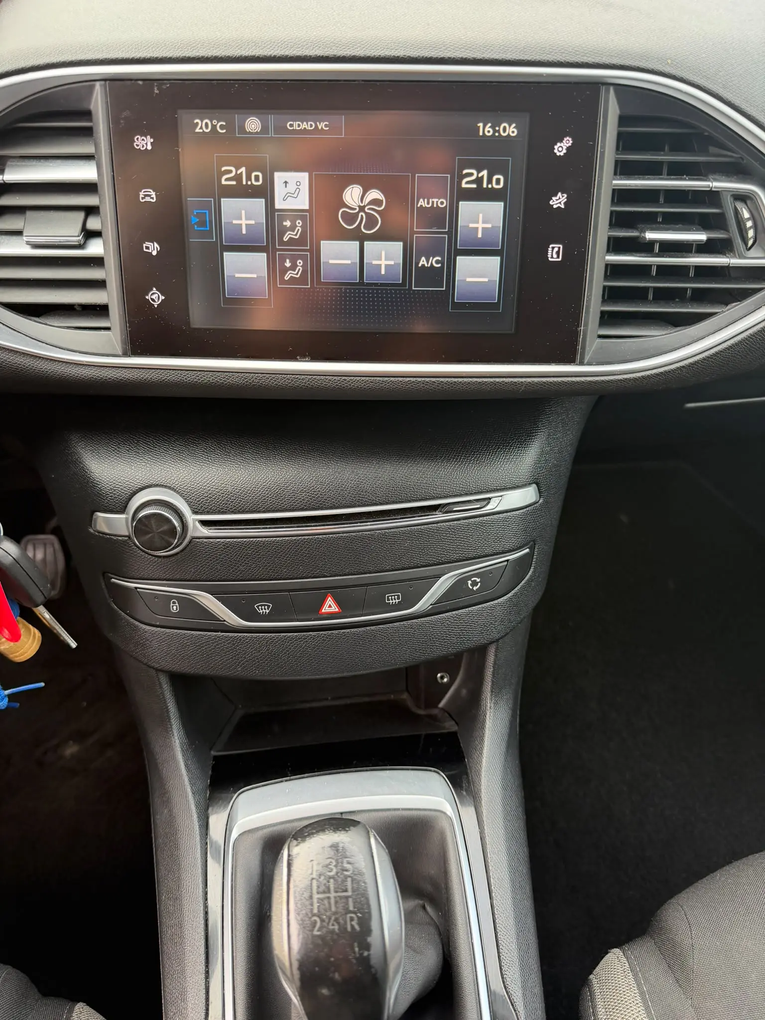 Peugeot 308 1.2 PureTech Style 17