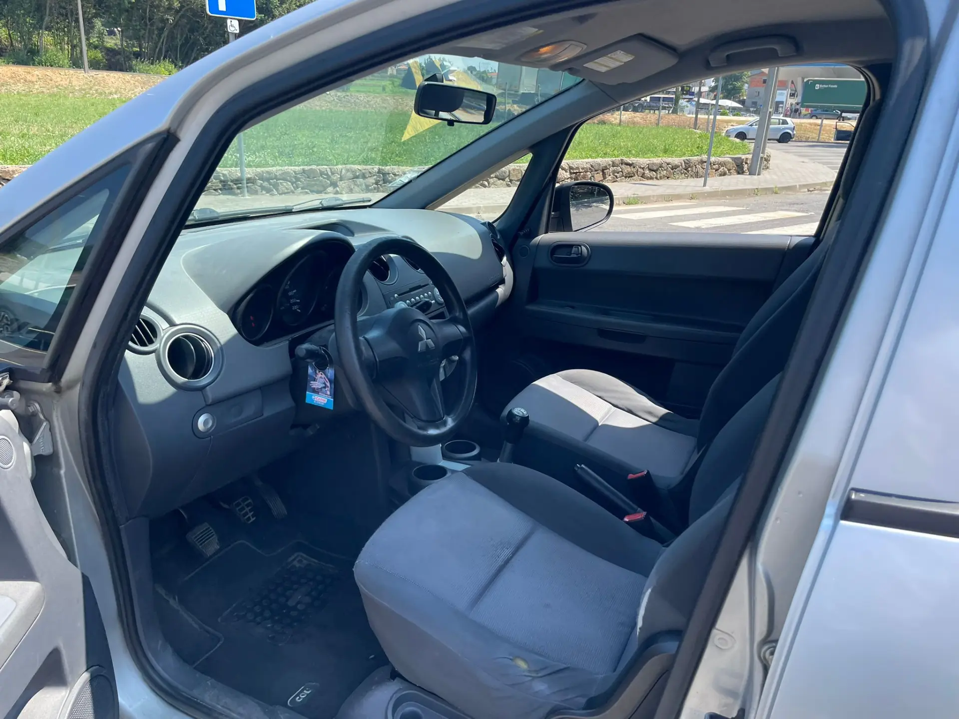Mitsubishi Colt 12