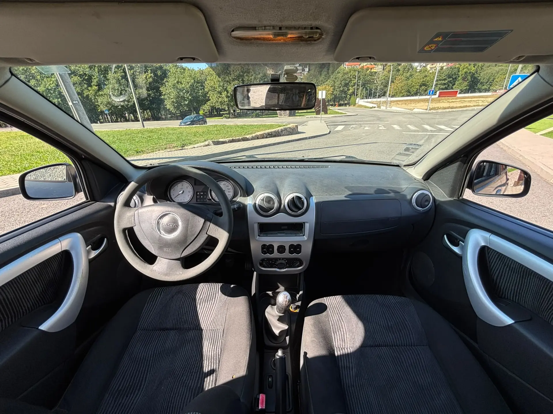 Dacia Sandero 1.5 dCi Confort 8