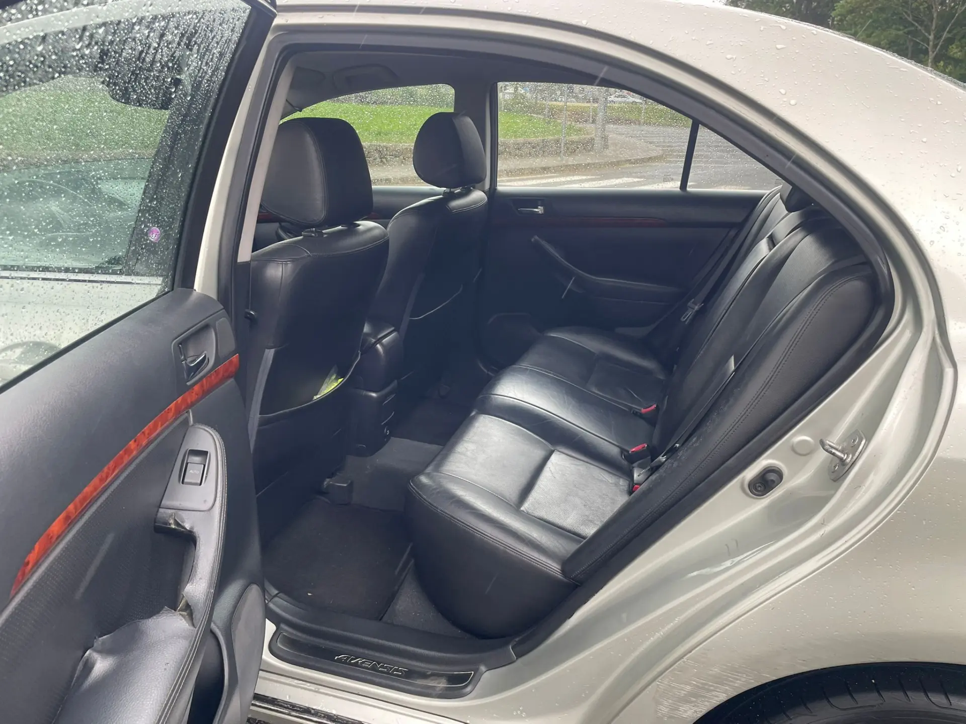 Toyota Avensis 18