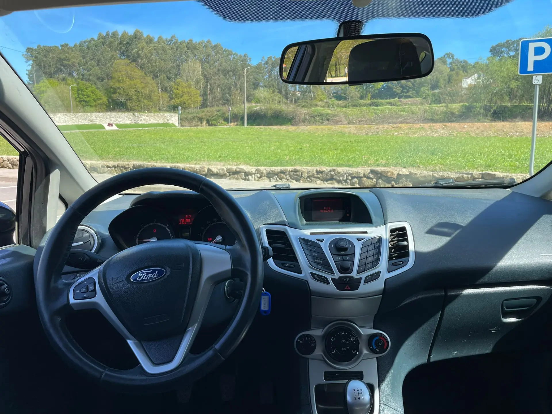 Ford Fiesta 14
