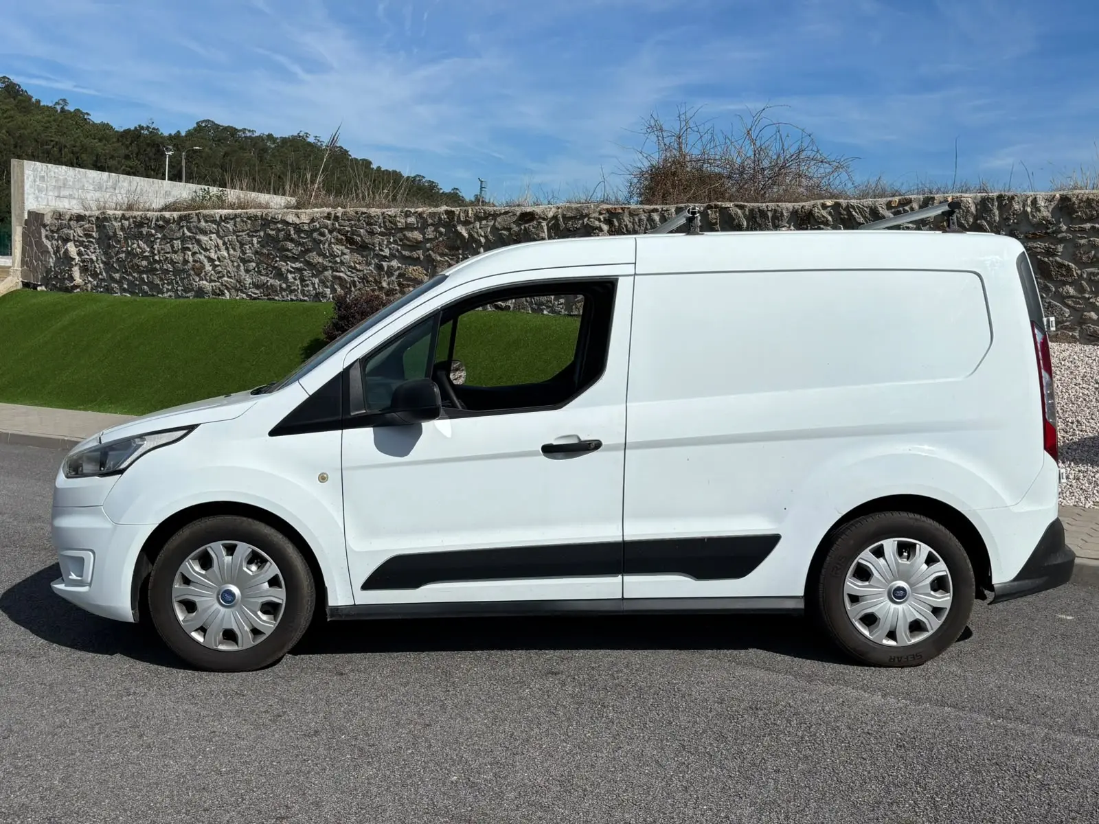 Ford Transit Connect 11