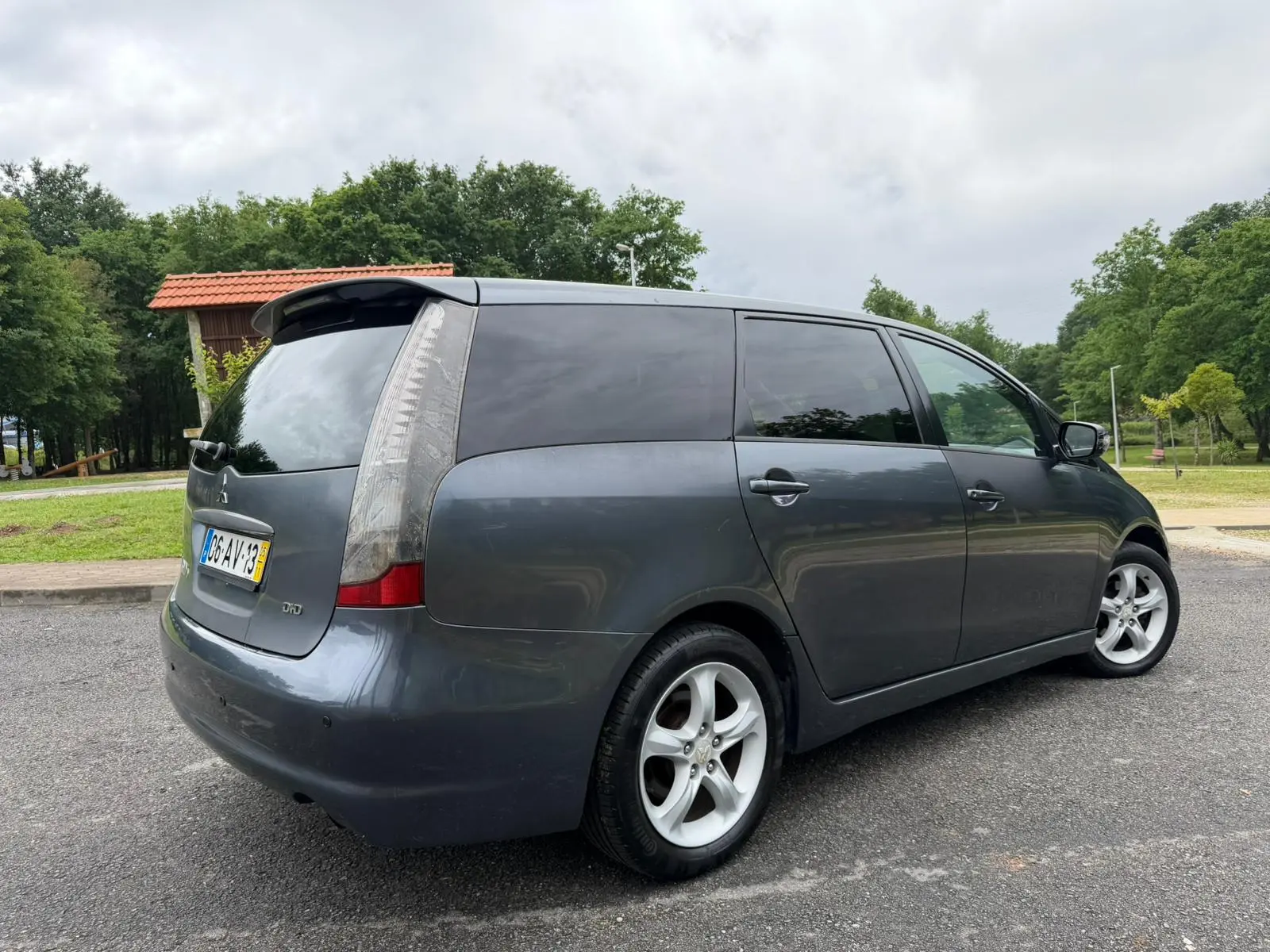 Mitsubishi Grandis 18