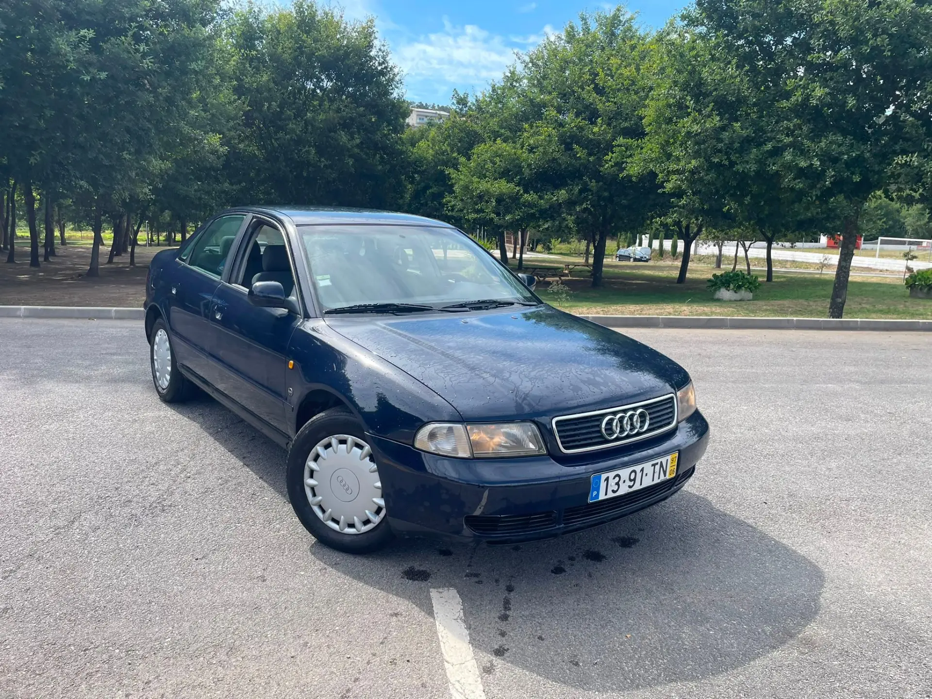 Audi A4 13