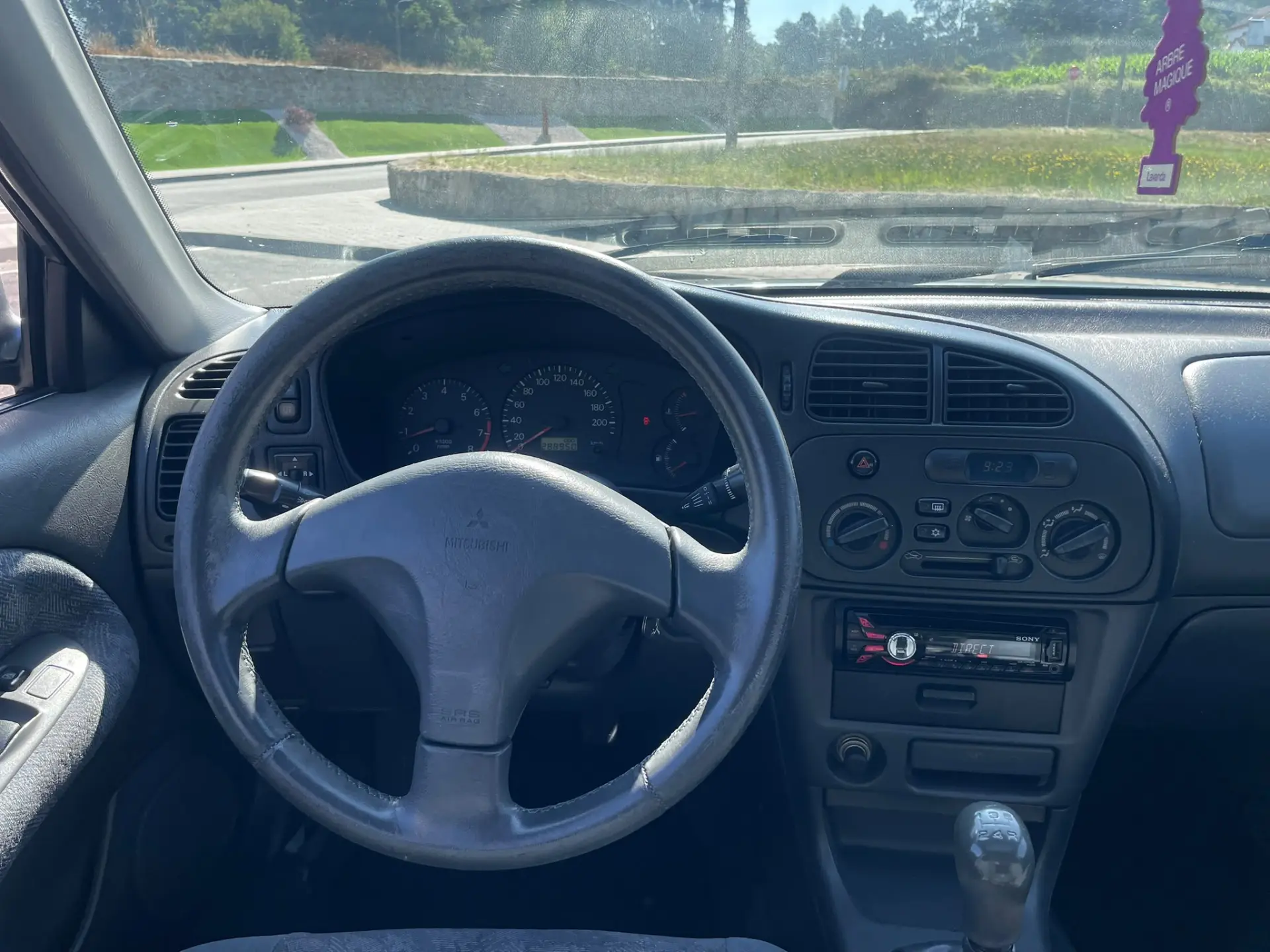 Mitsubishi Lancer 12