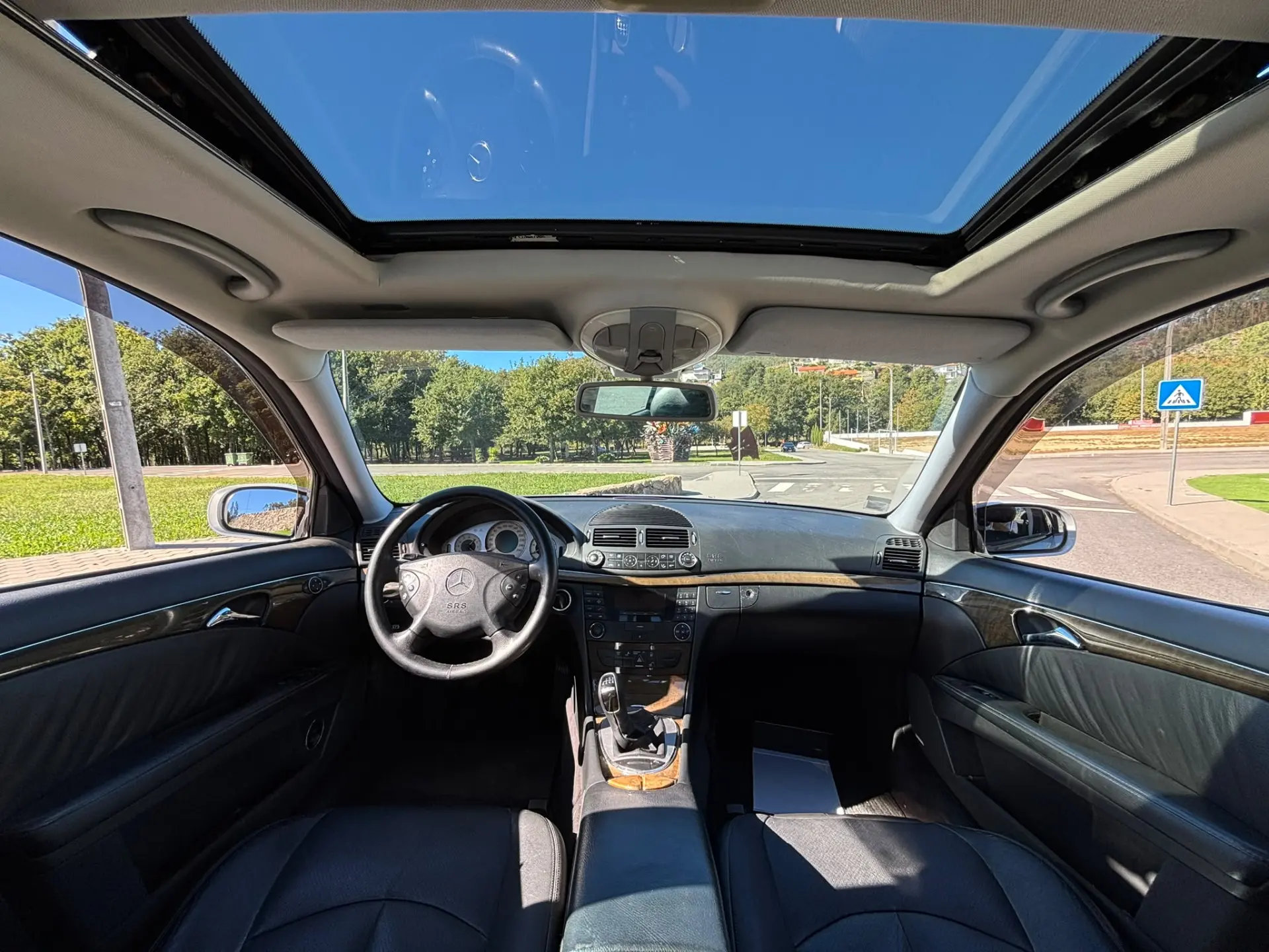 Mercedes-Benz E 220 CDi Avantgarde 11
