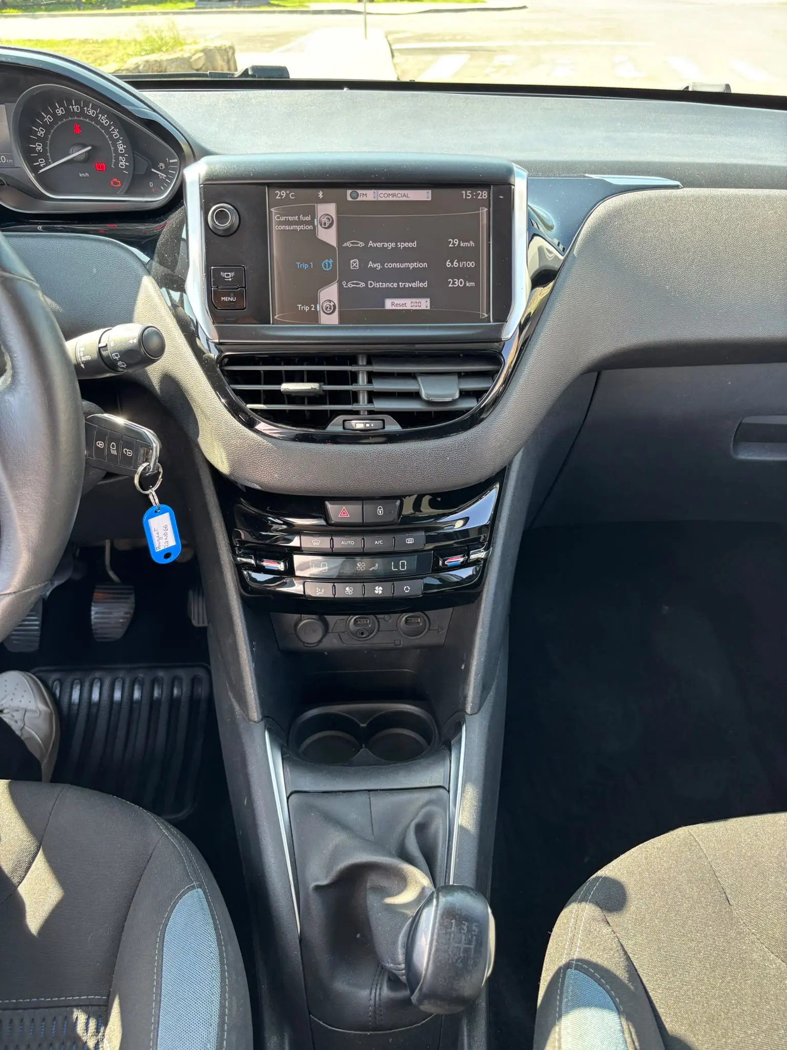 Peugeot 208 1.6 e-HDi Active 95g 11