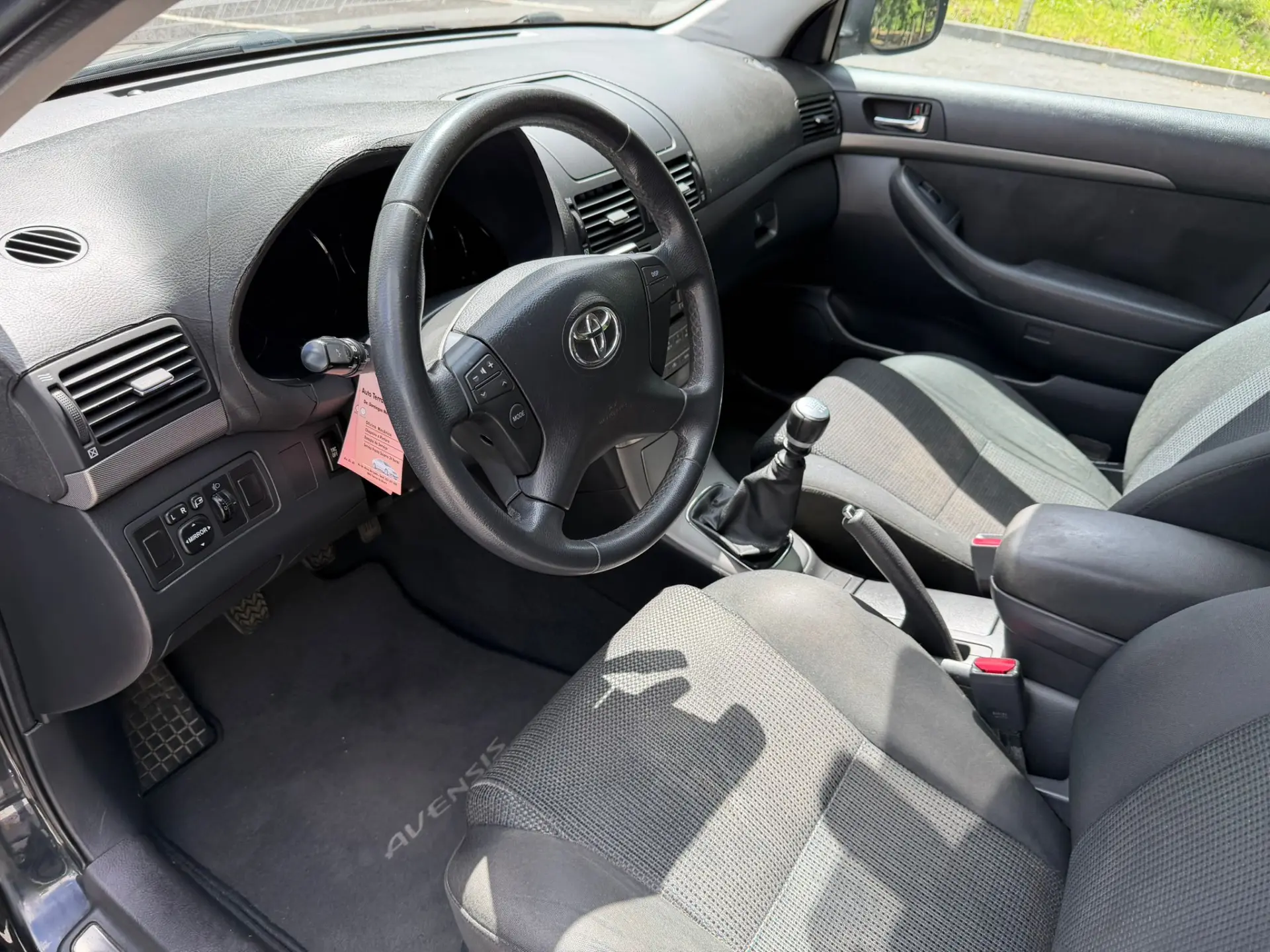 Toyota Avensis 2
