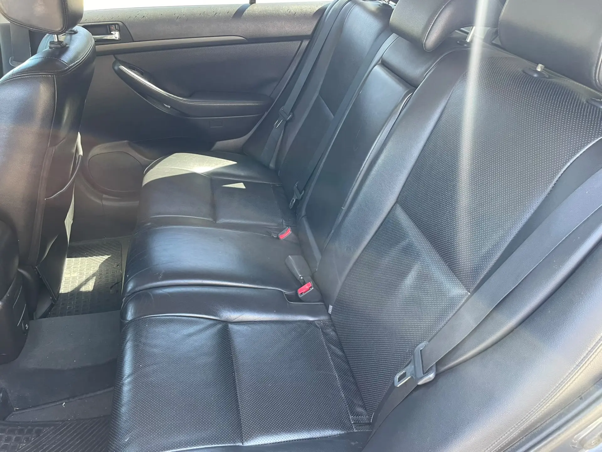 Toyota Avensis 8