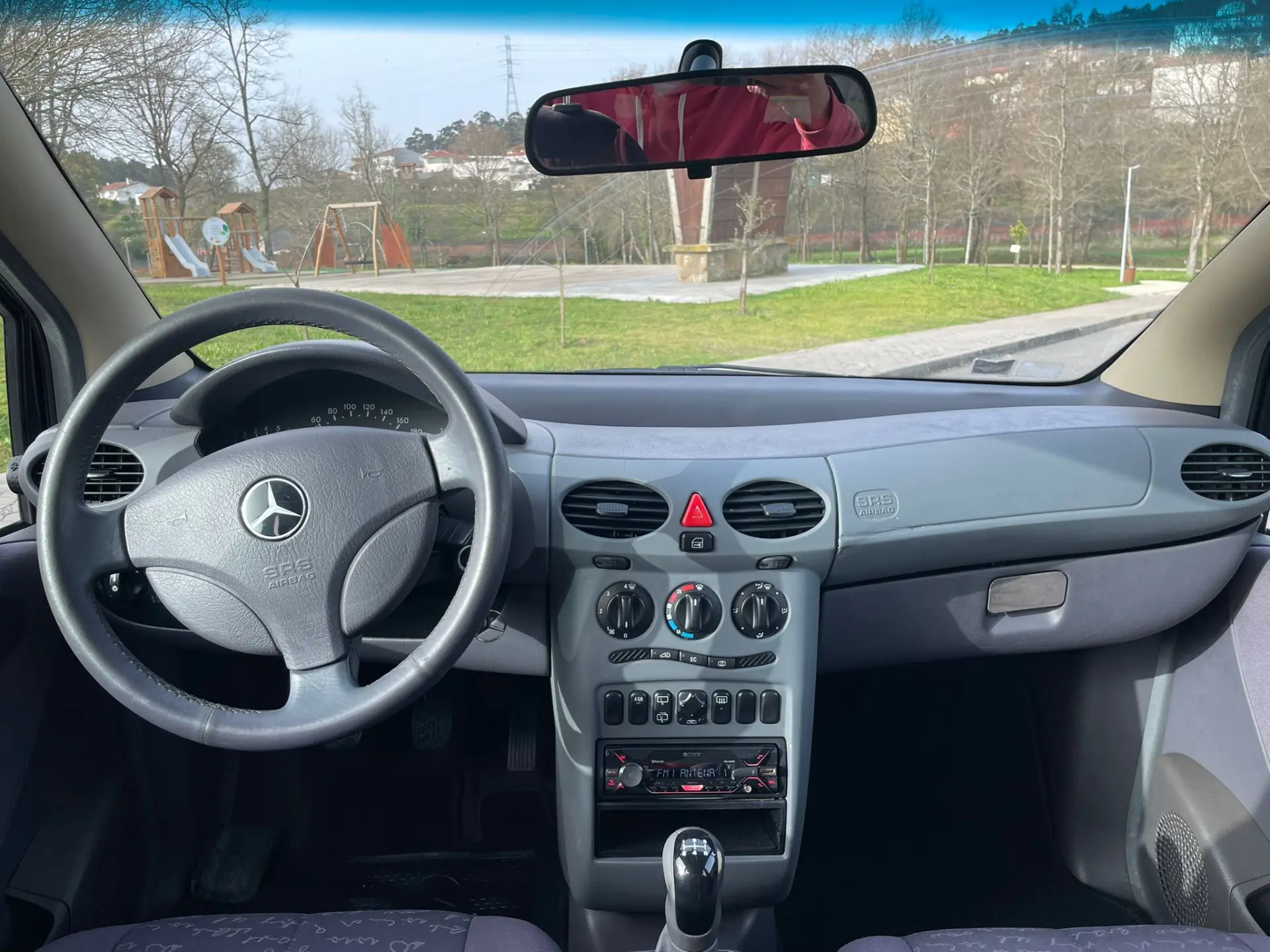 Mercedes-Benz A 140 Elegance 2