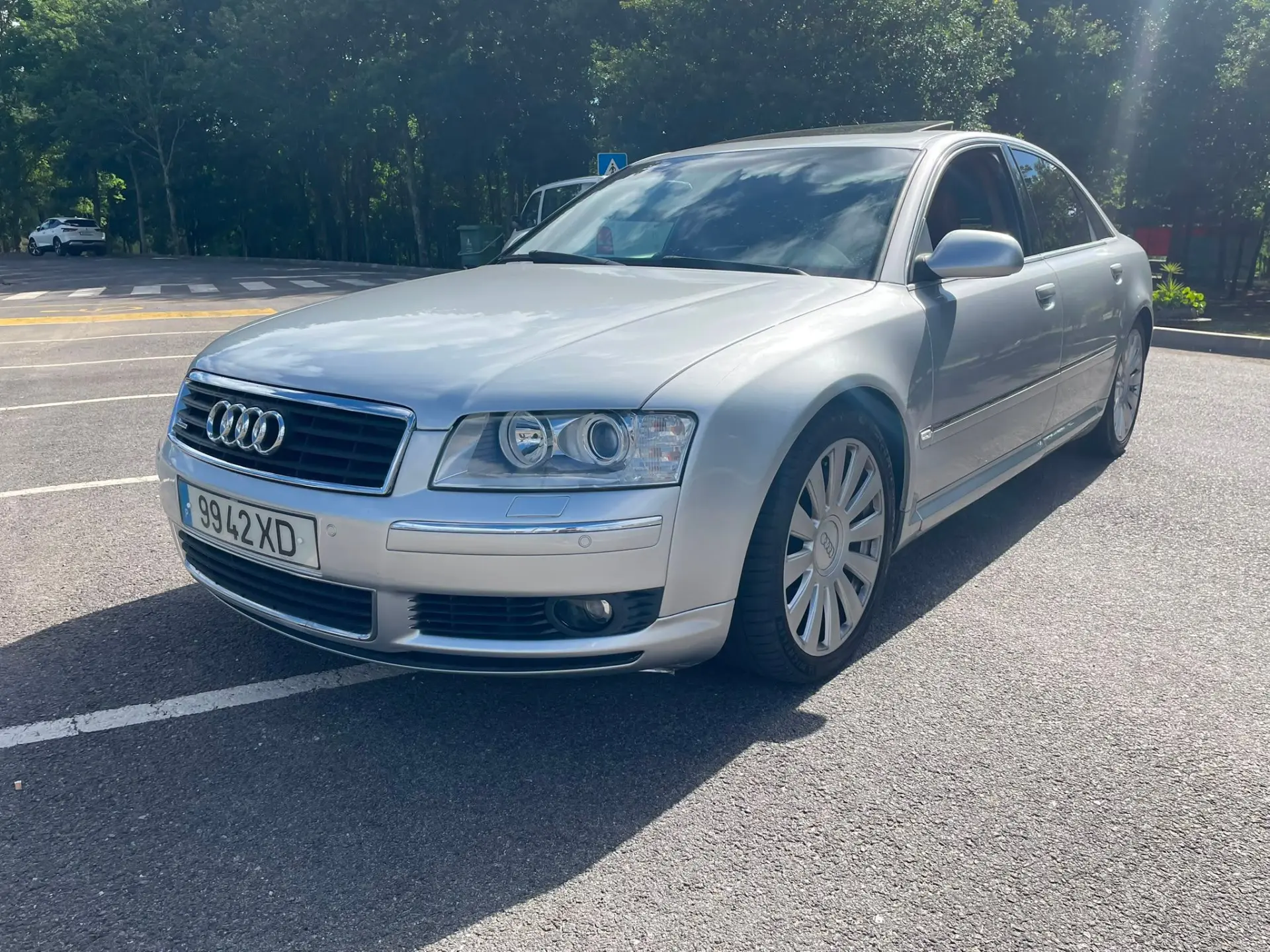 Audi A8 1