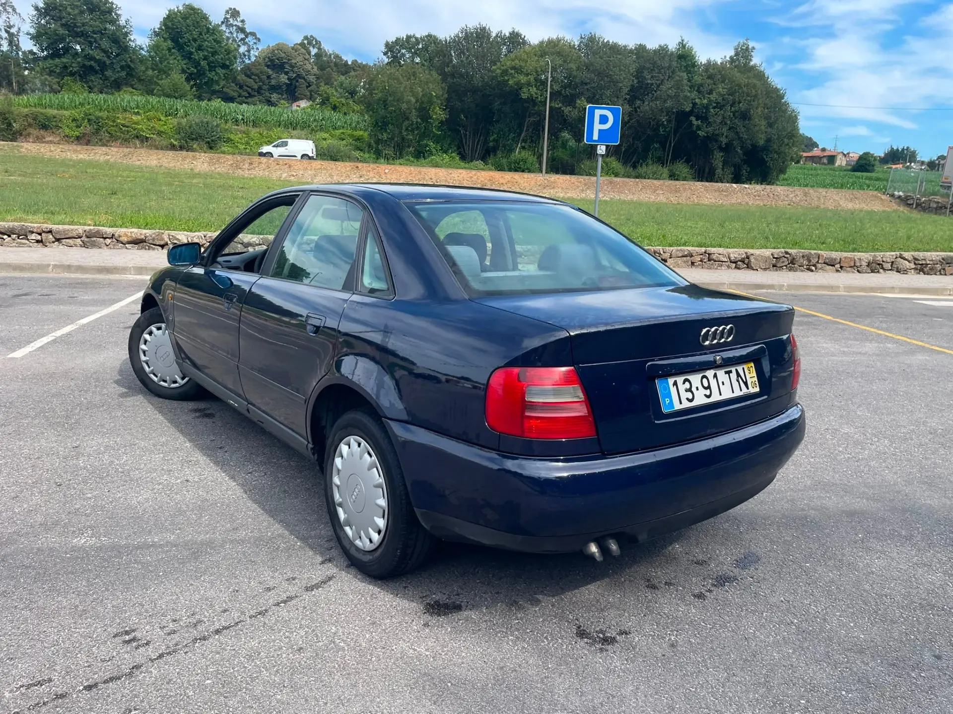 Audi A4 15