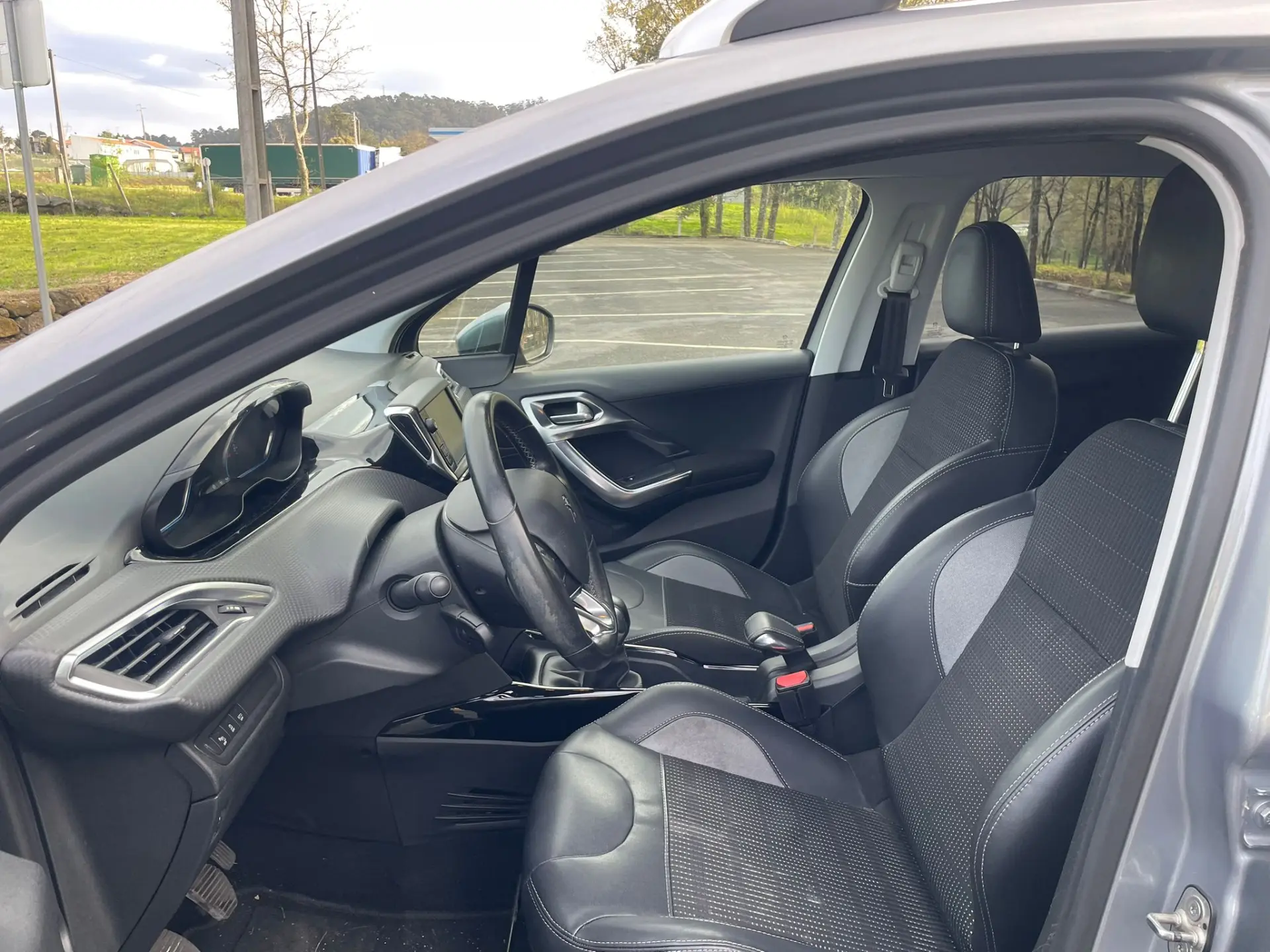 Peugeot 2008 1.2 PureTech Style 12