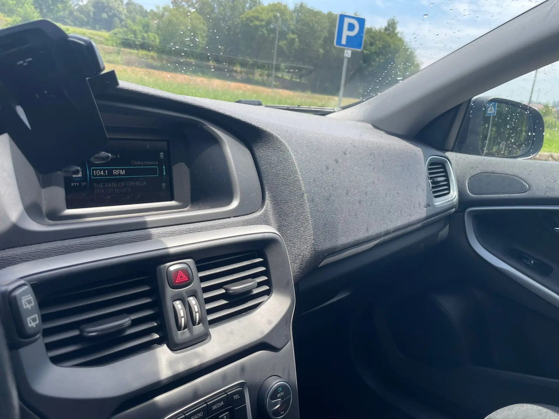 Volvo V40 8