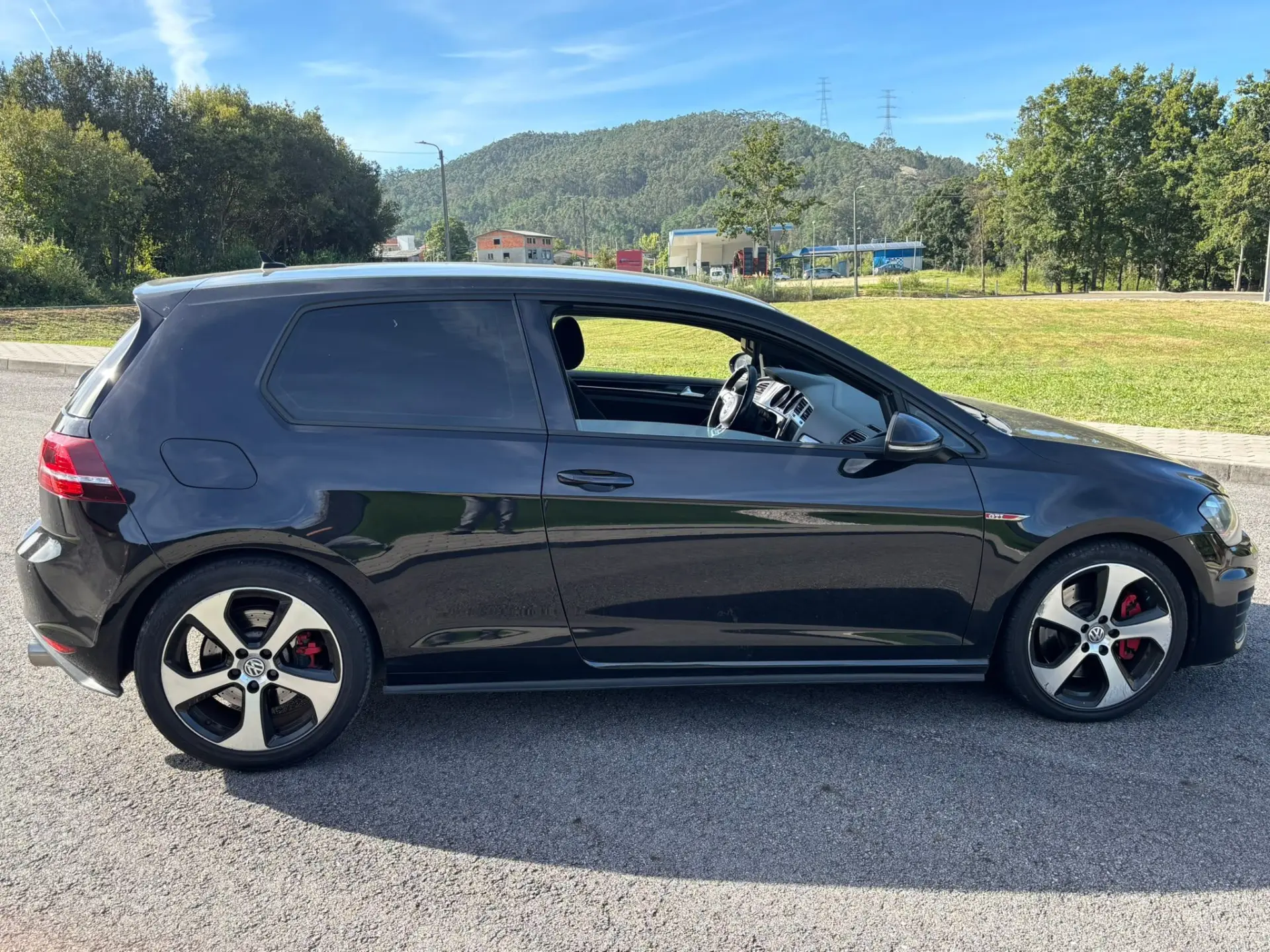 Volkswagen Golf GTI (BlueMotion ) 12