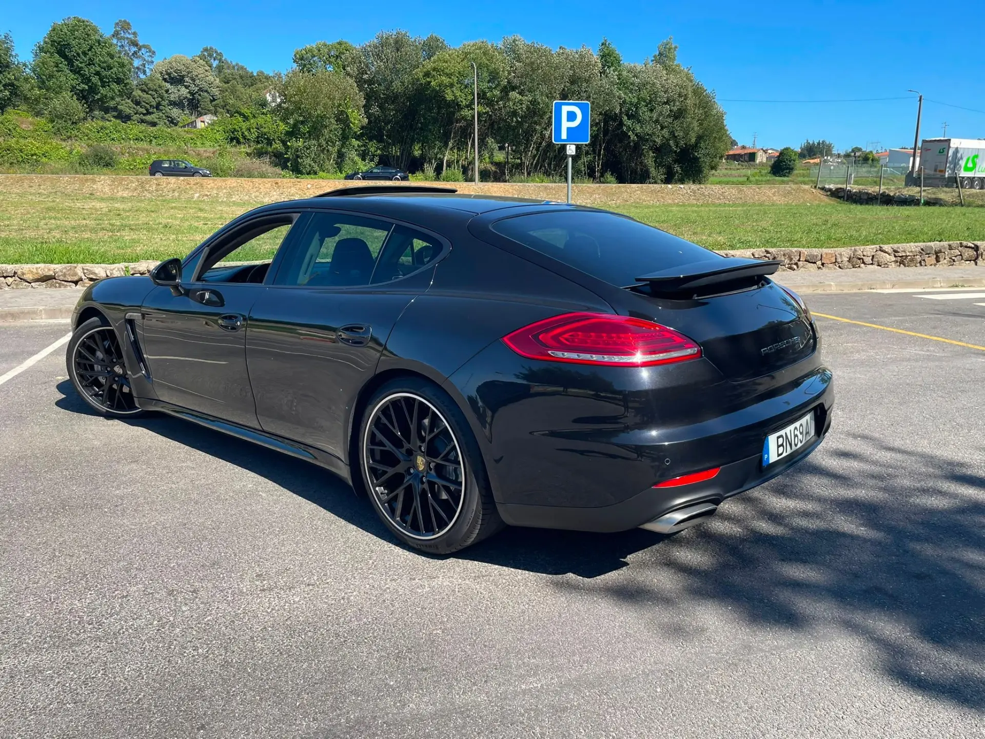 Porsche Panamera 9
