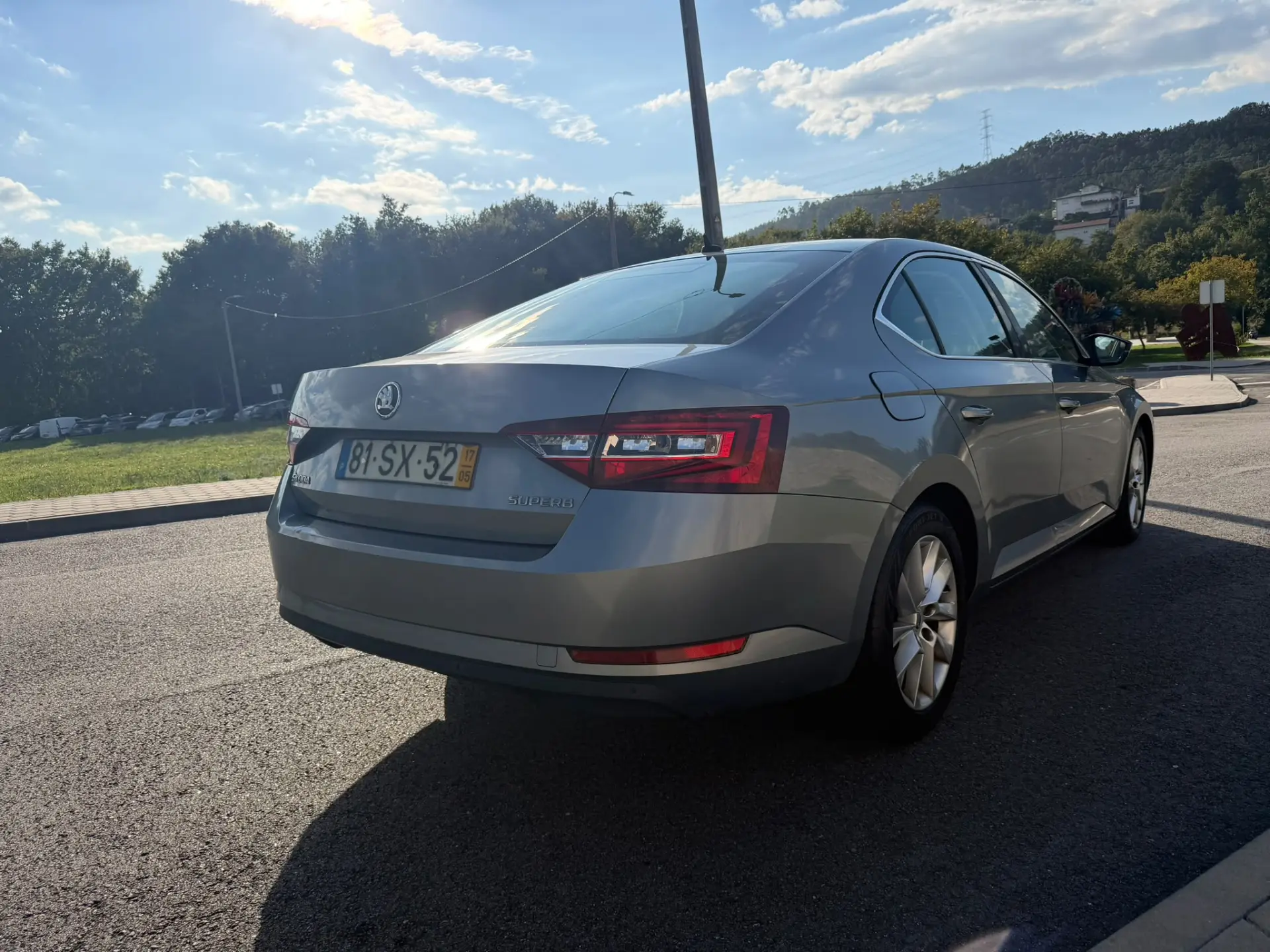 Skoda Superb 2.0 TDI Active 11