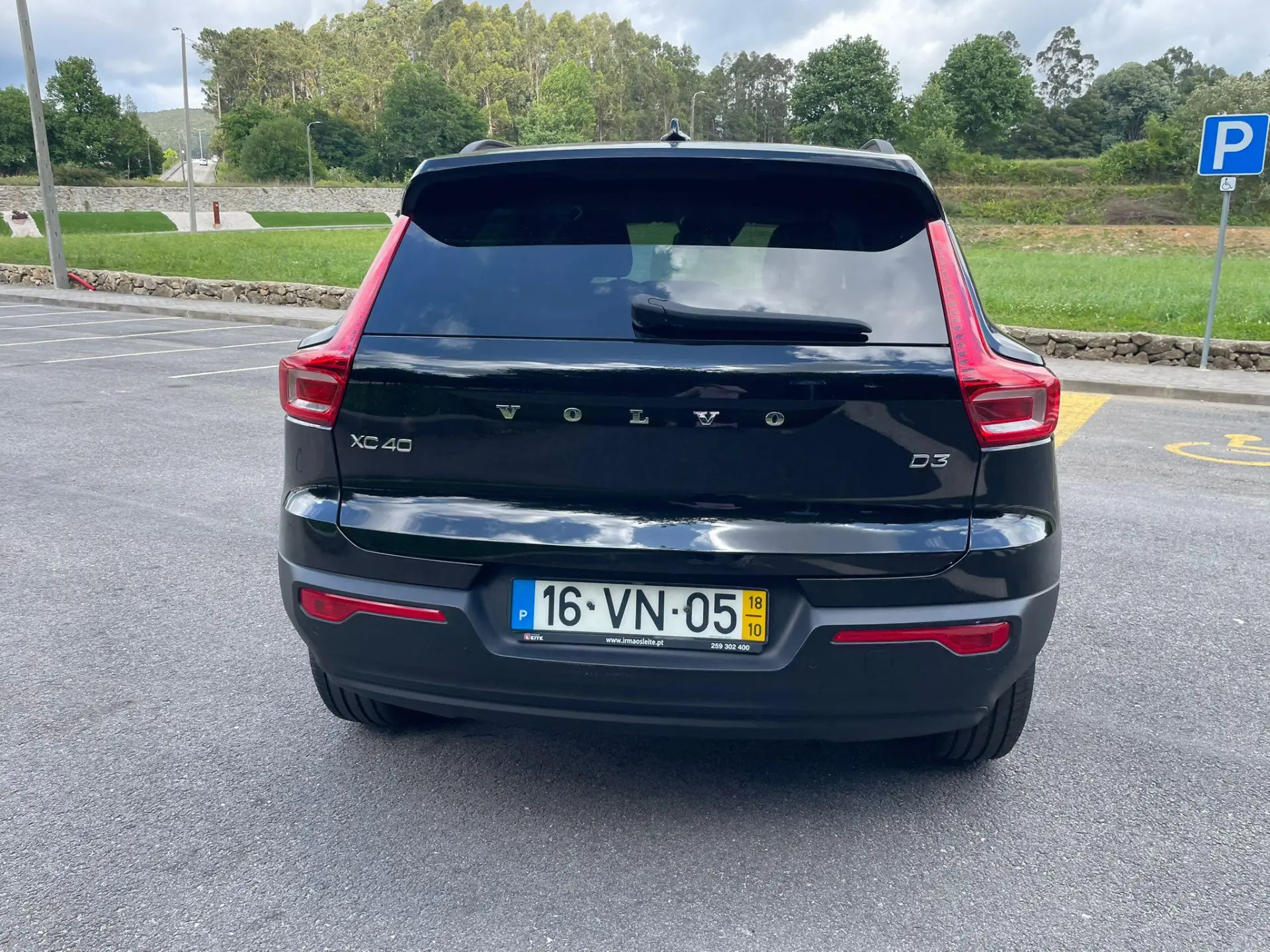 Volvo XC 40 2.0 D3 9