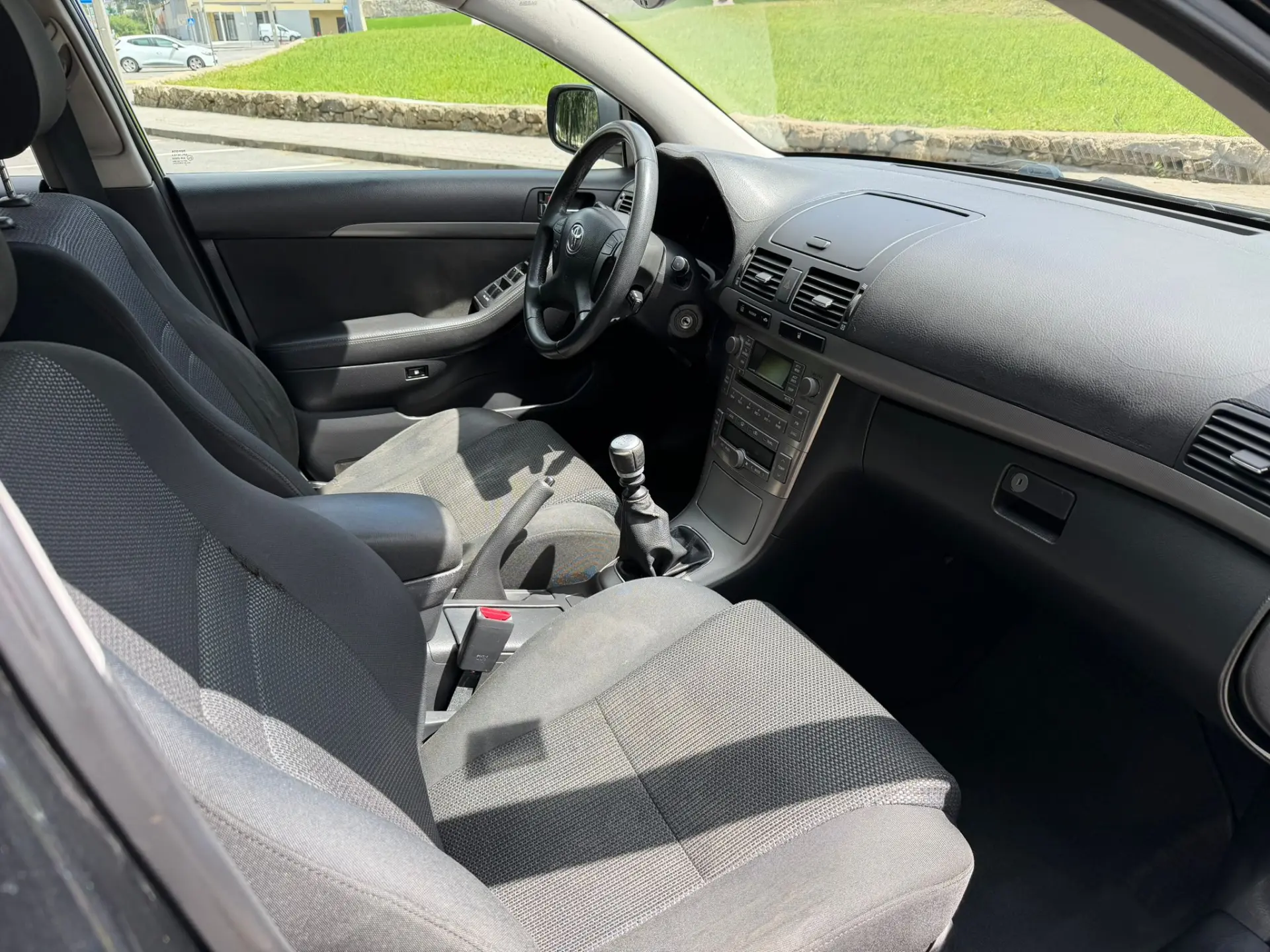 Toyota Avensis 16