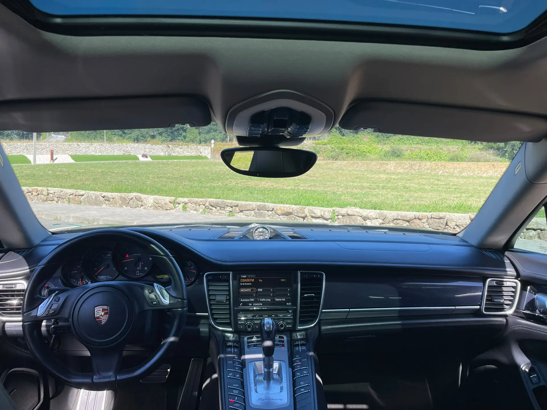 Porsche Panamera 8