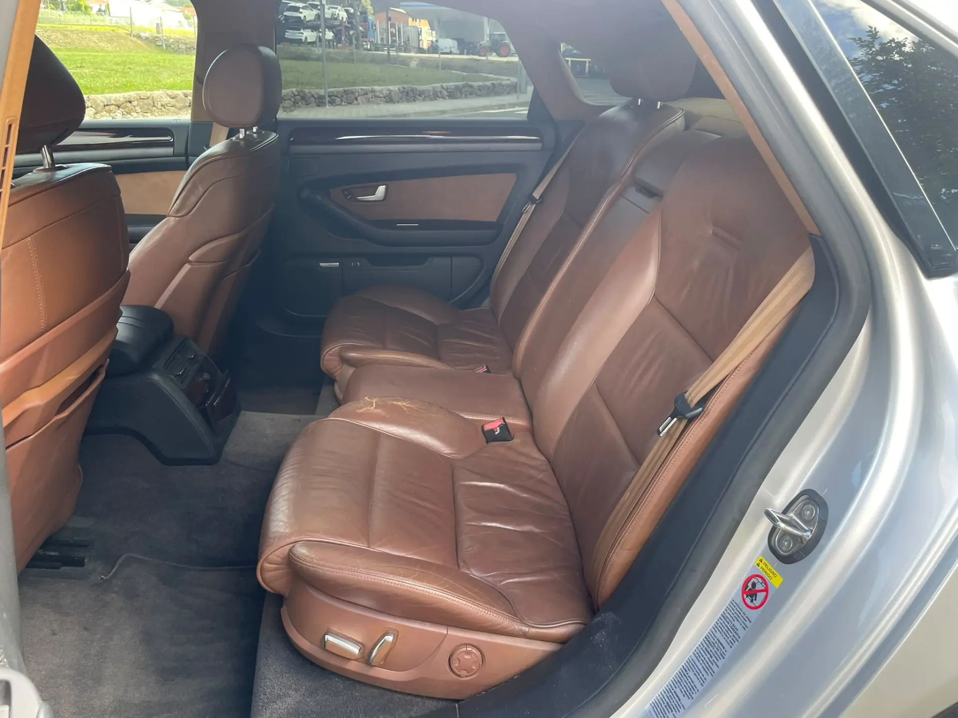 Audi A8 12