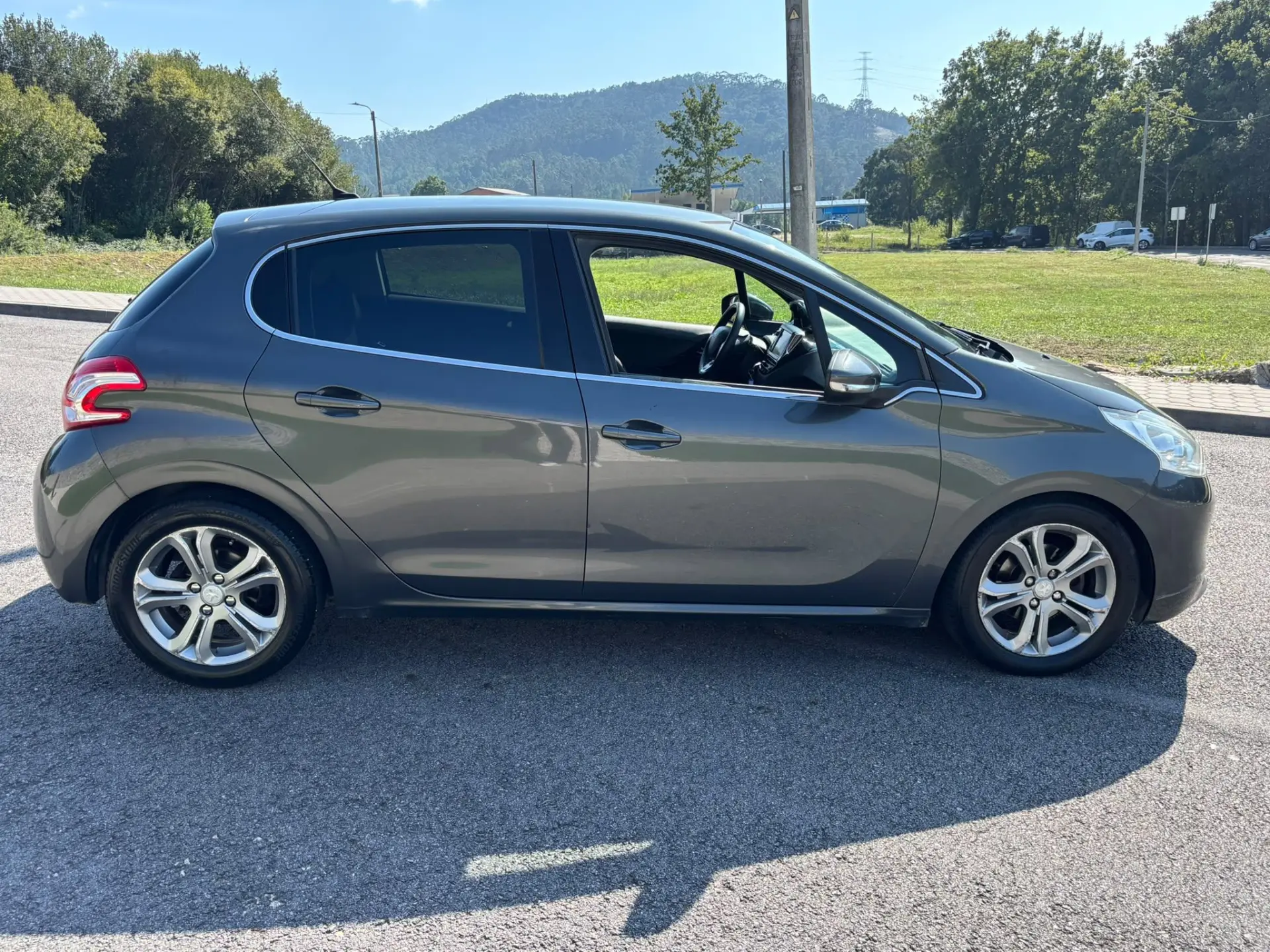 Peugeot 208 1.6 e-HDi Active 95g 12