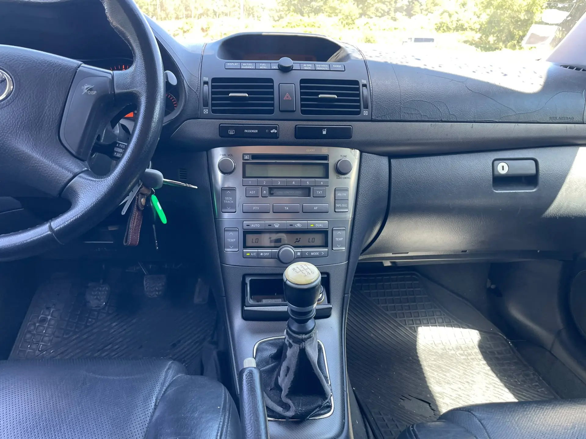 Toyota Avensis 12