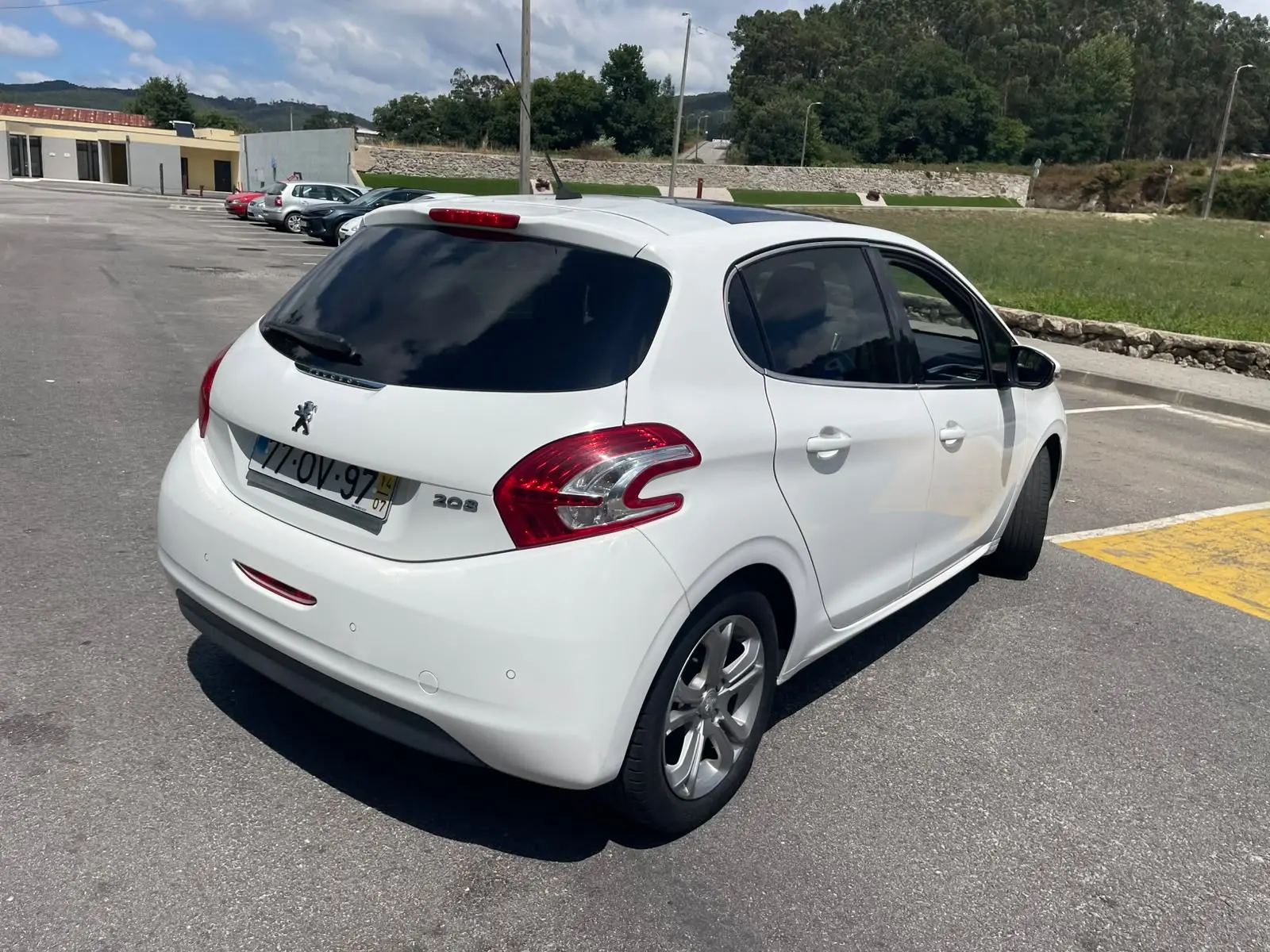 Peugeot 208 7