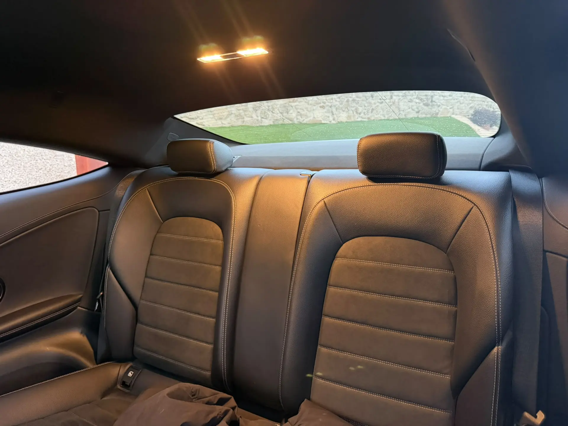 Mercedes-Benz C 300 Outro 7