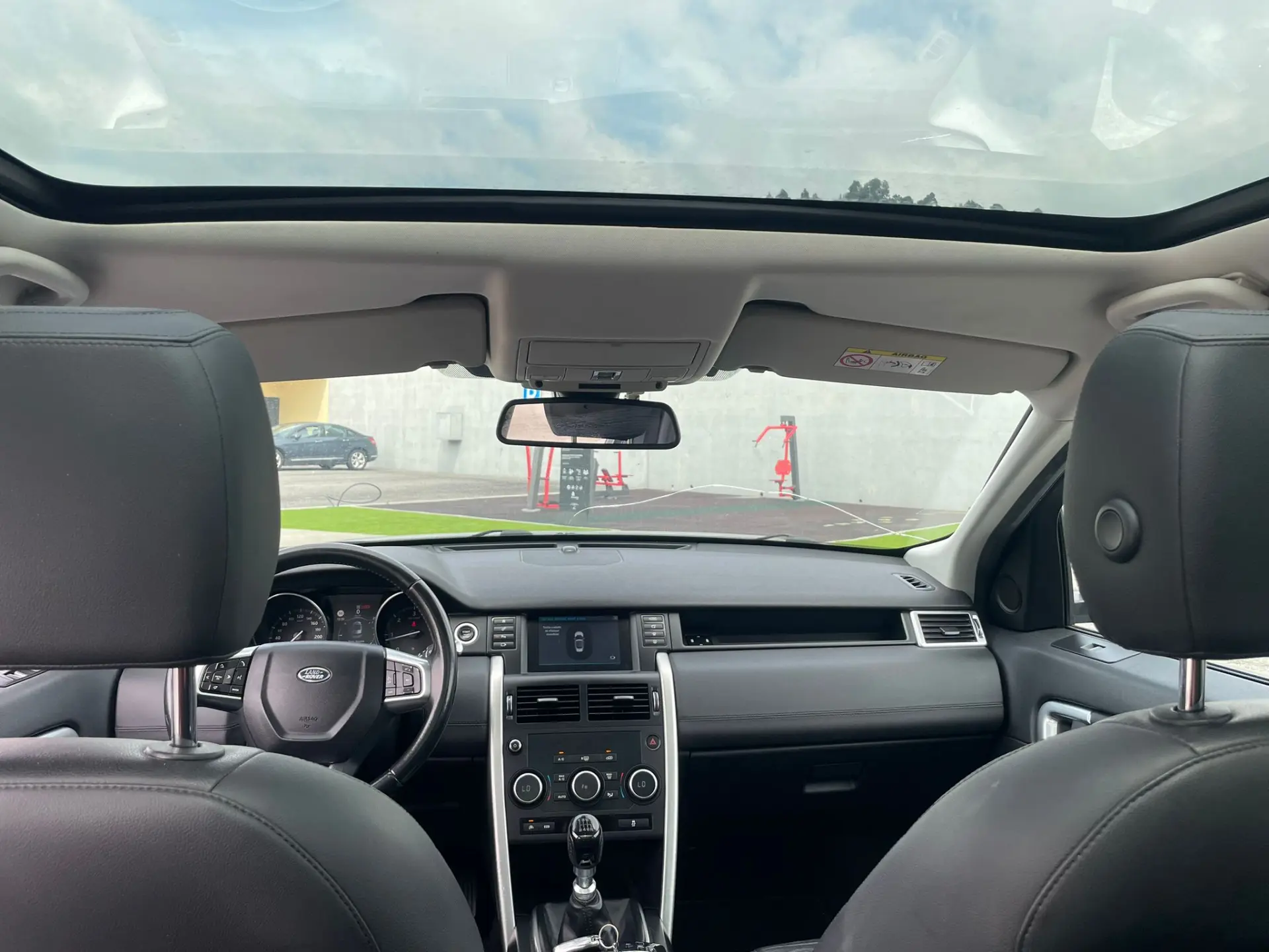 Land Rover Discovery Sport 12