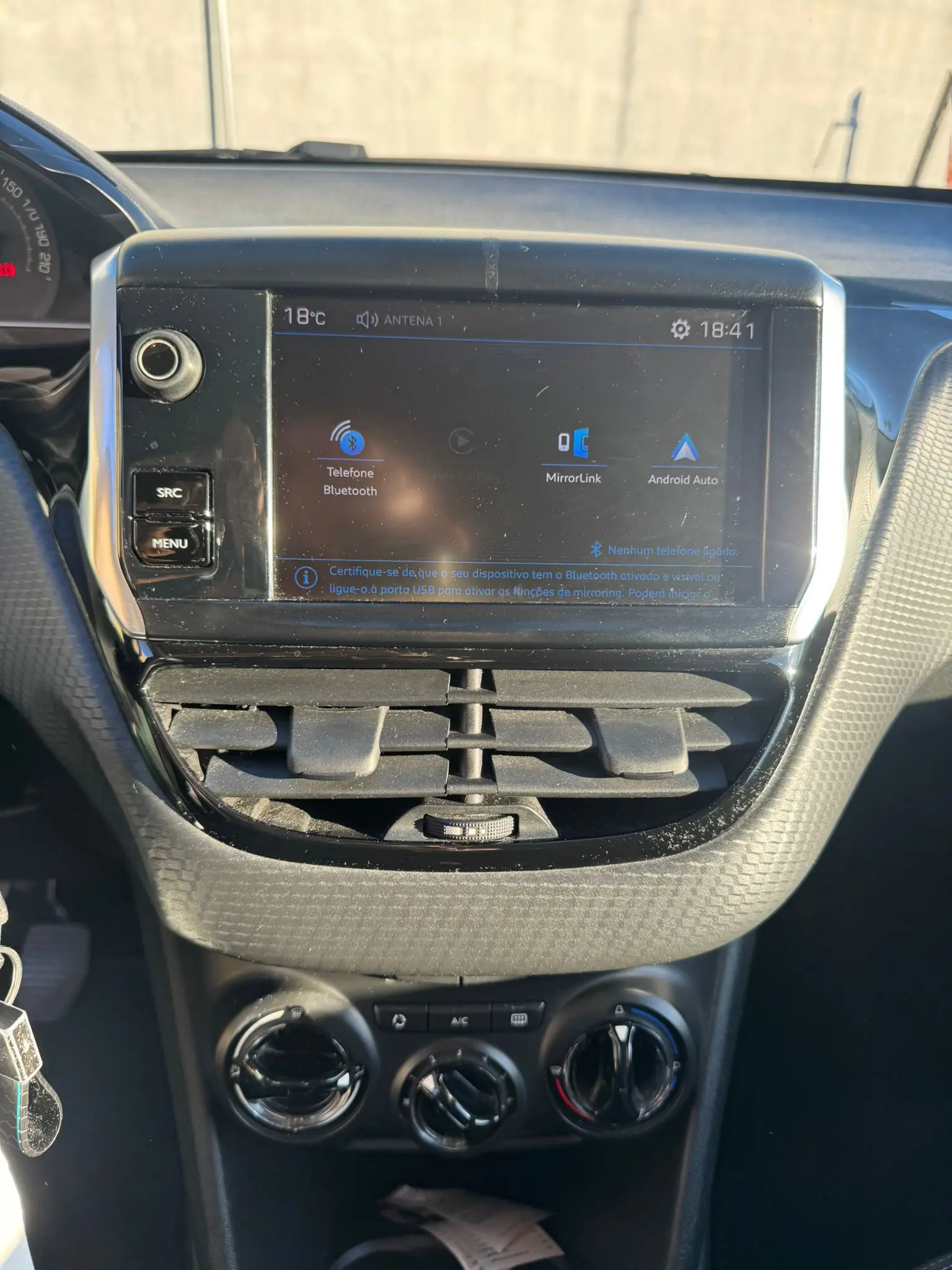 Peugeot 208 16
