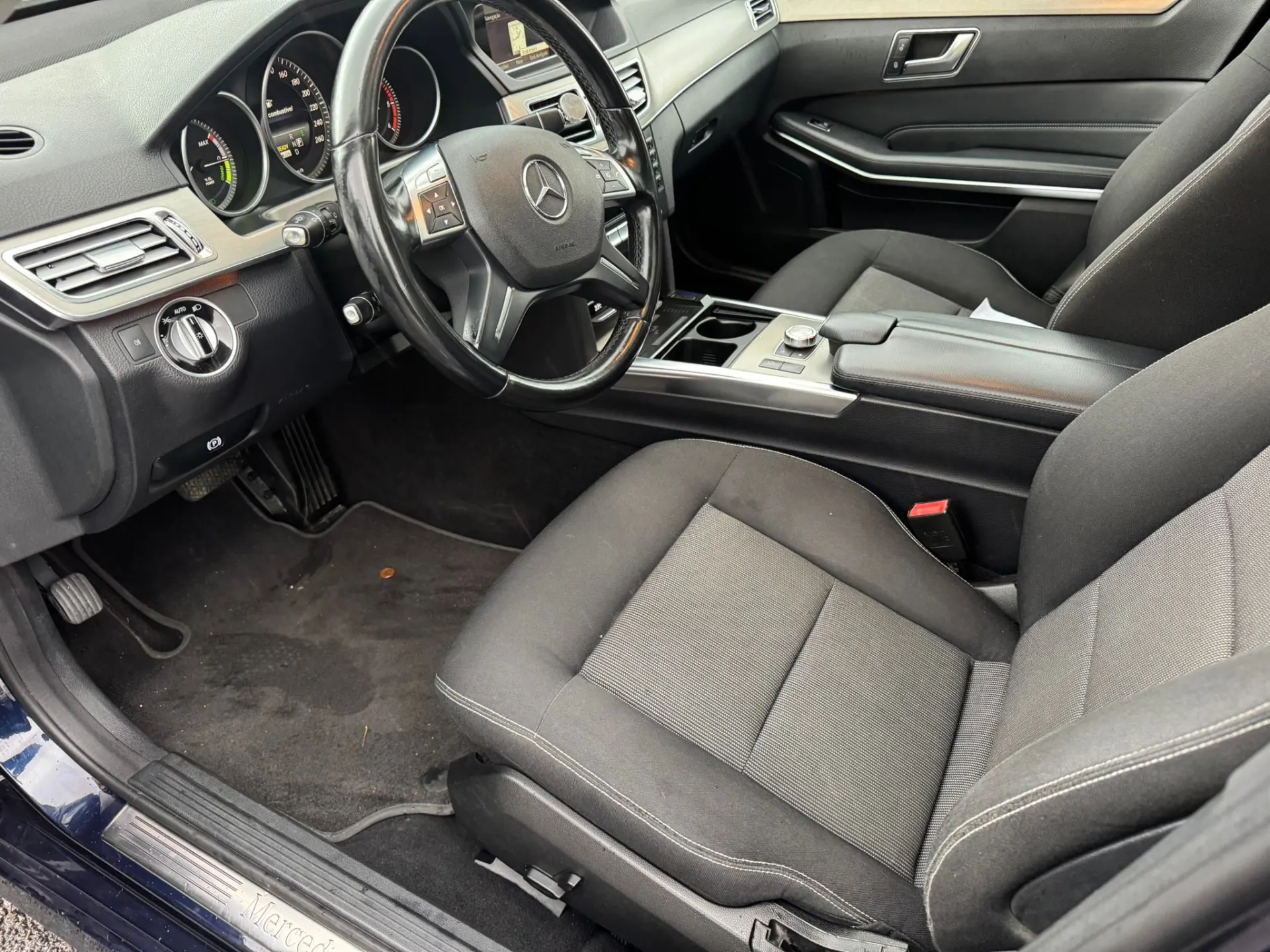 Mercedes-Benz E 300 Bluetec Hybrid Elegance 8