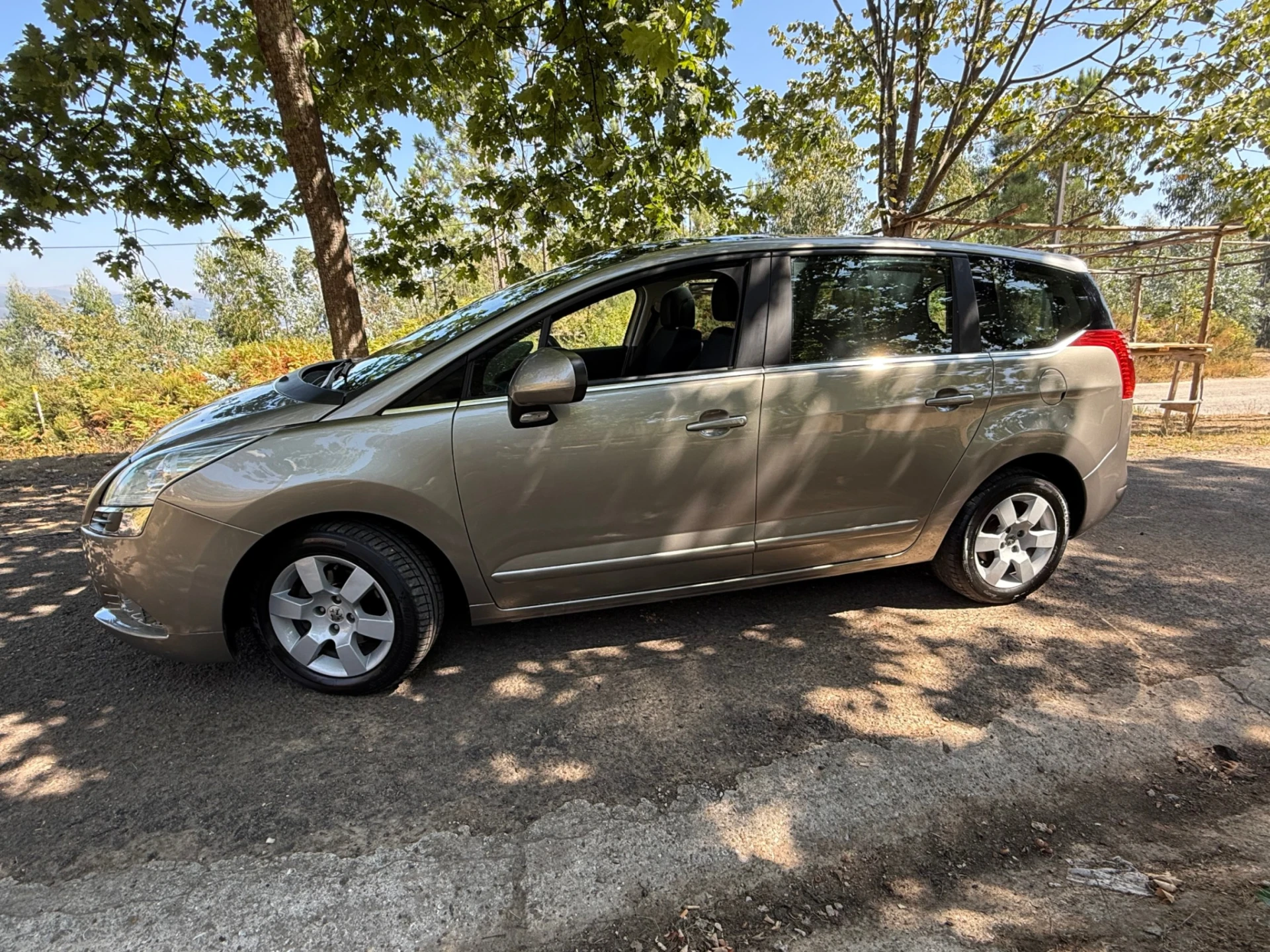Peugeot 5008 4