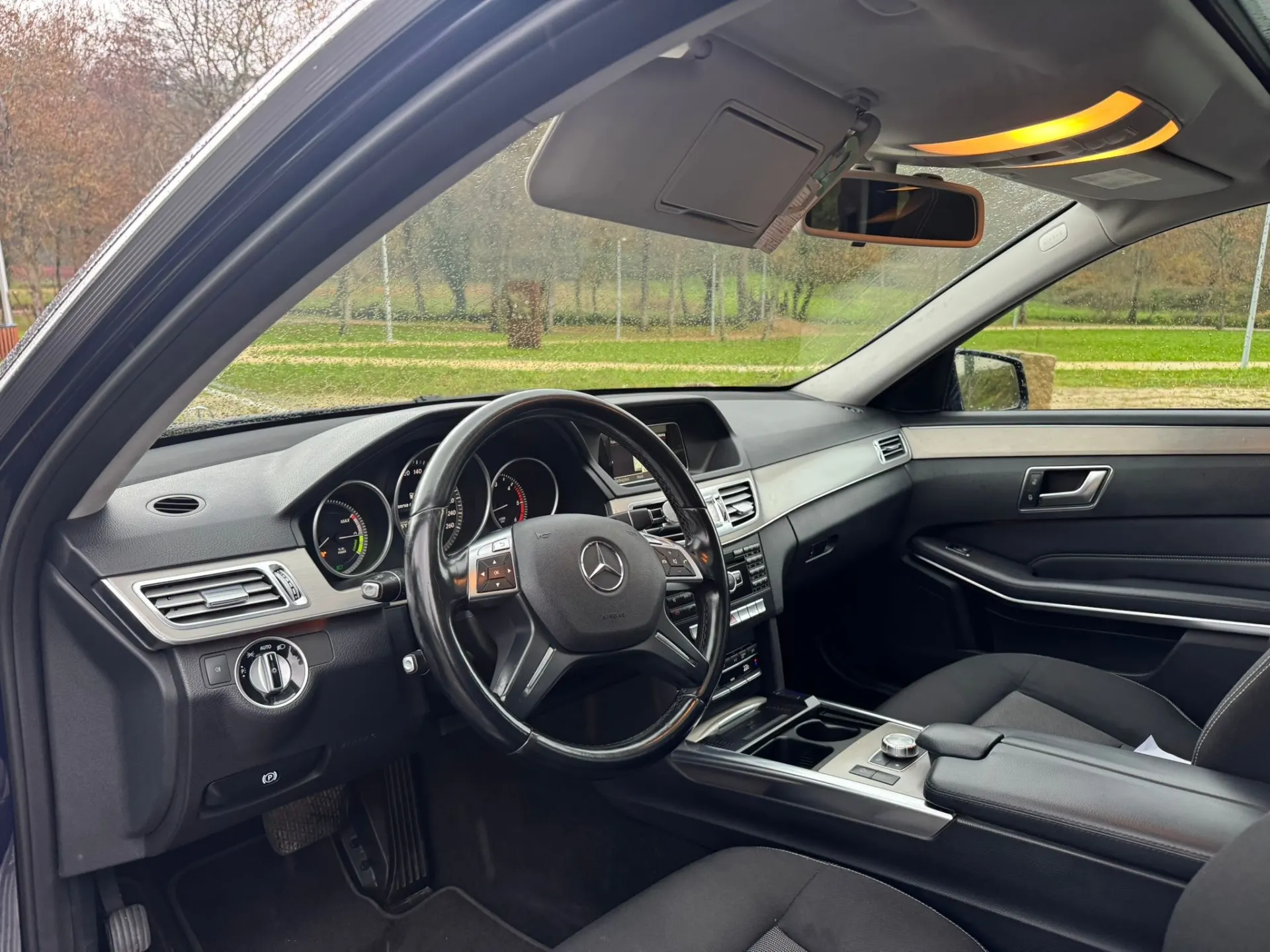 Mercedes-Benz E 300 Bluetec Hybrid Elegance 12