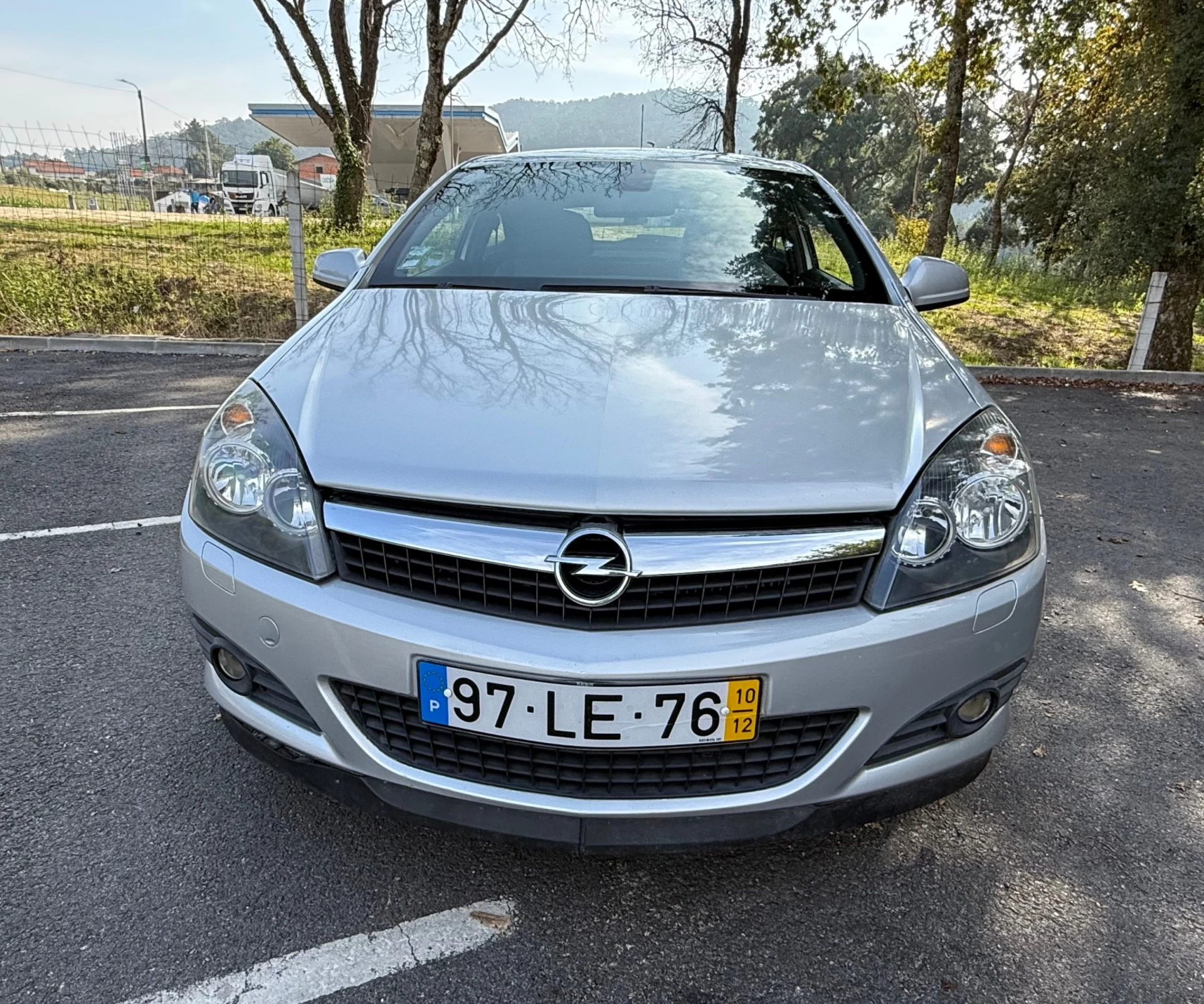 Opel Astra GTC 10