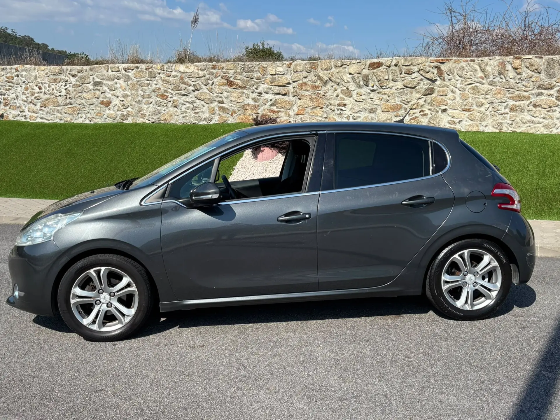 Peugeot 208 1.6 e-HDi Active 95g 10